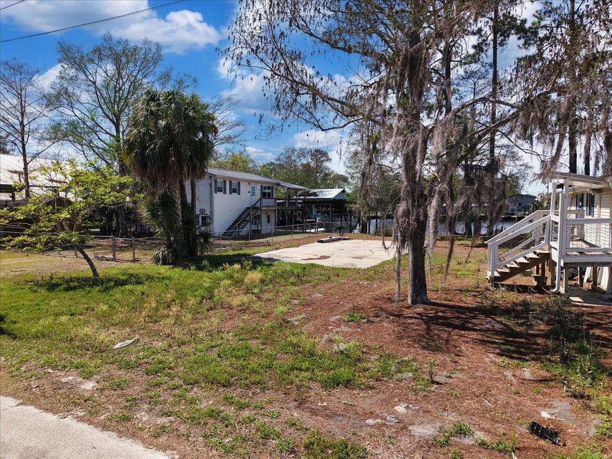 Listing photo id 22 for 53 241st Street