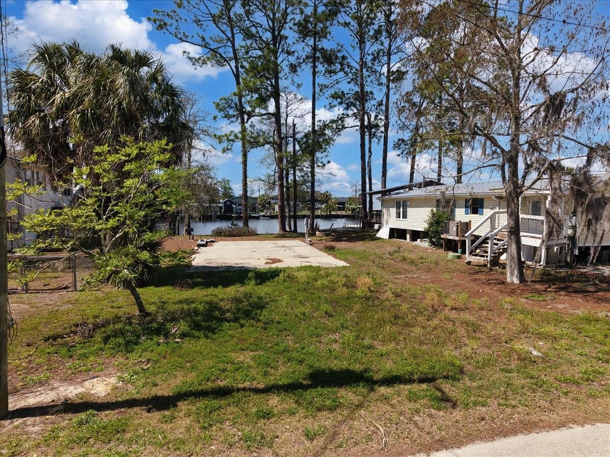 Listing photo id 23 for 53 241st Street