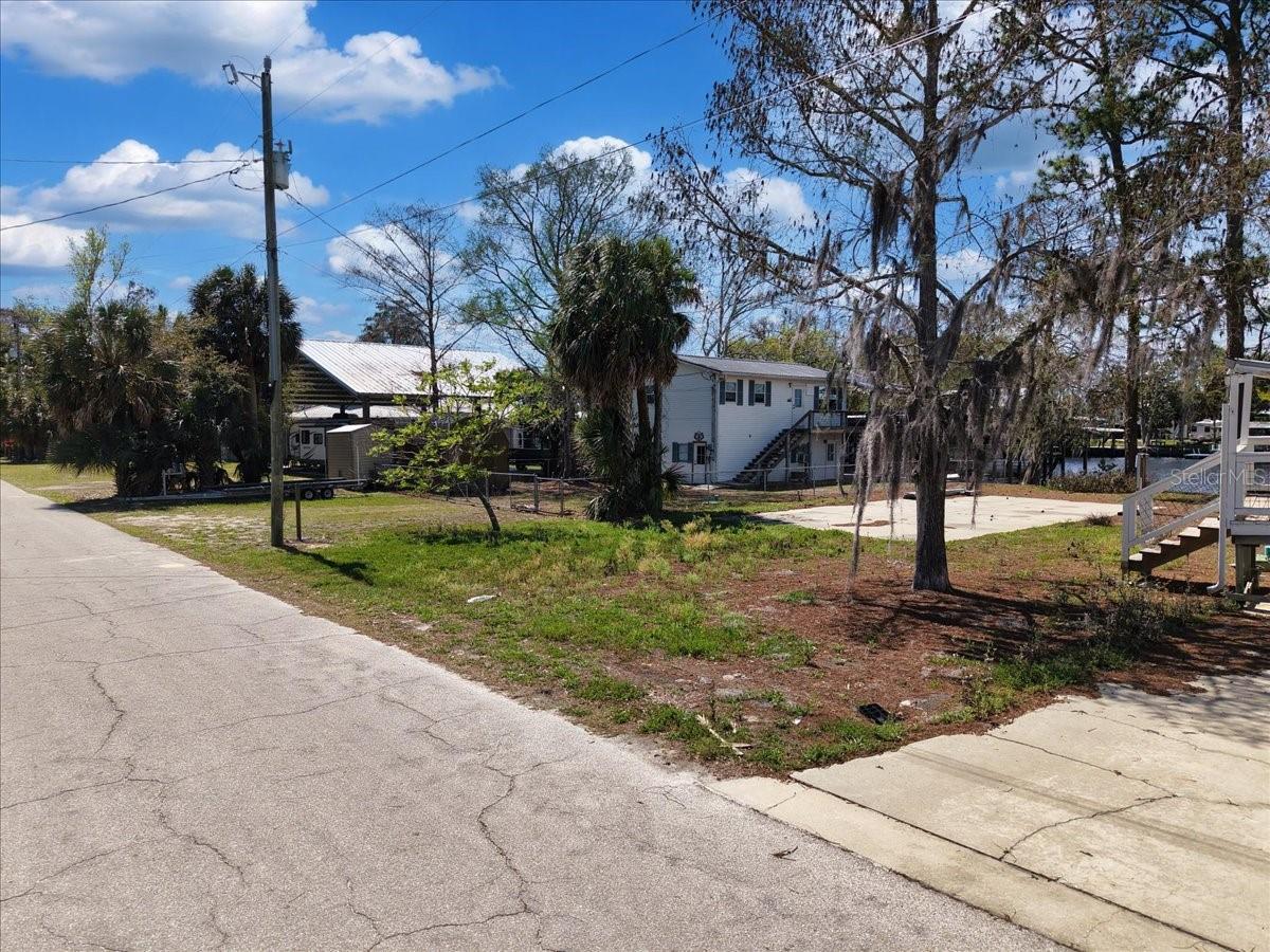 Listing photo id 25 for 53 241st Street