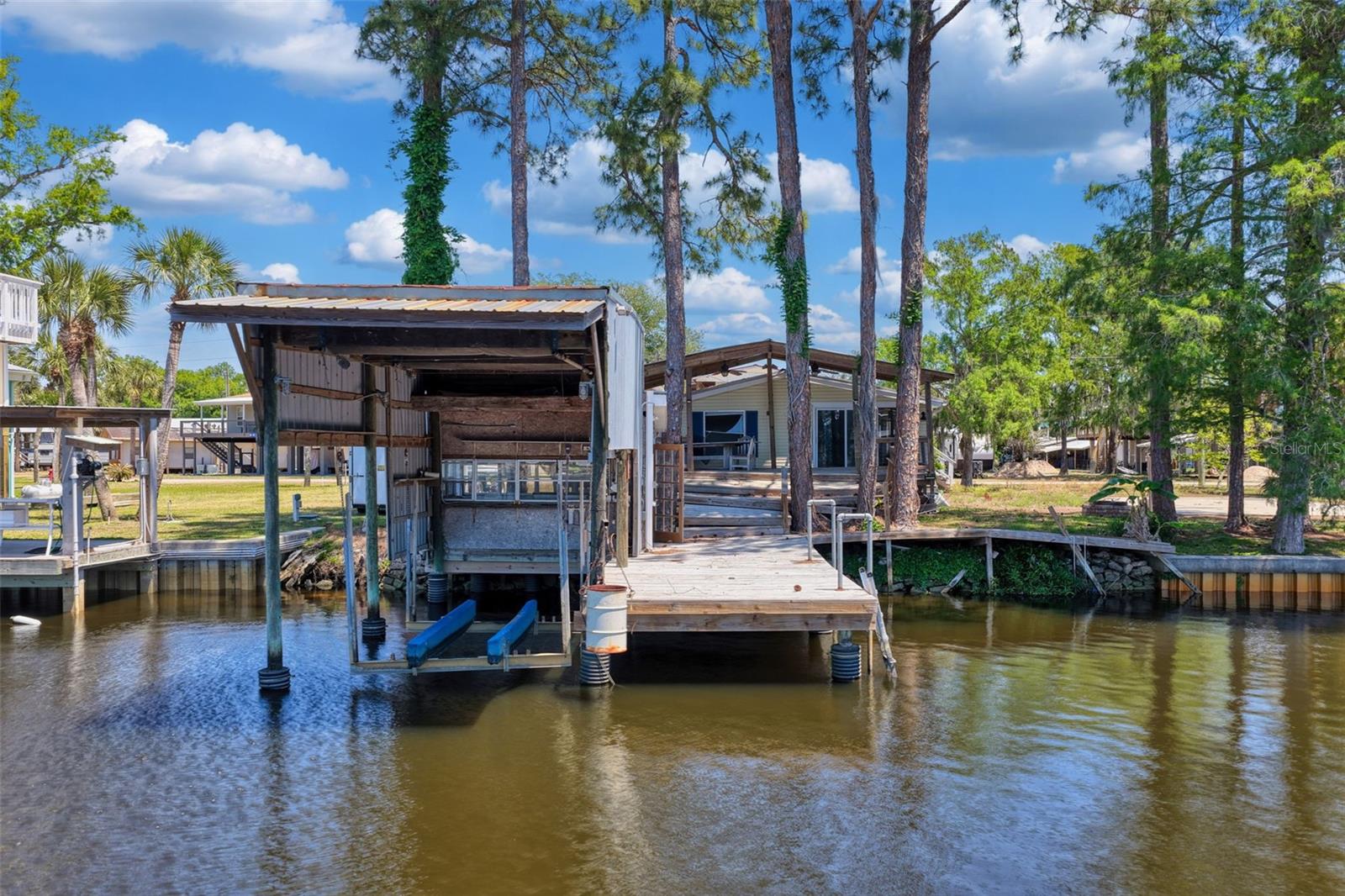 Listing photo id 7 for 53 241st Street