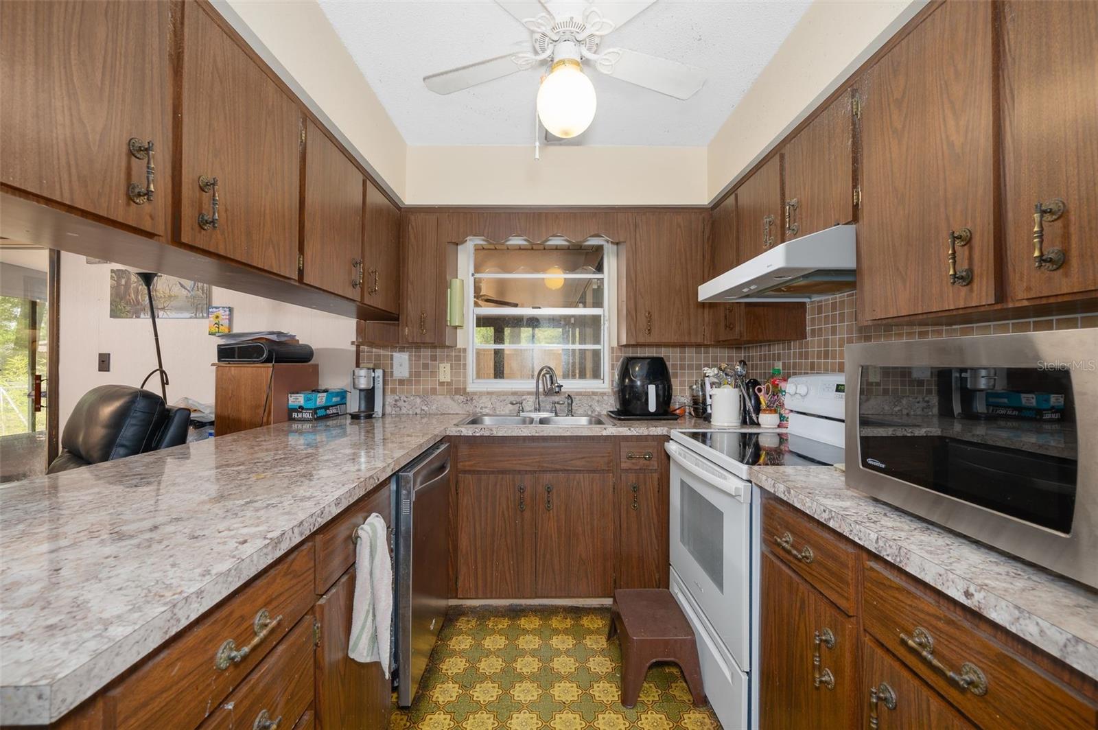 Image 11 of 21 For 2416 55th Boulevard