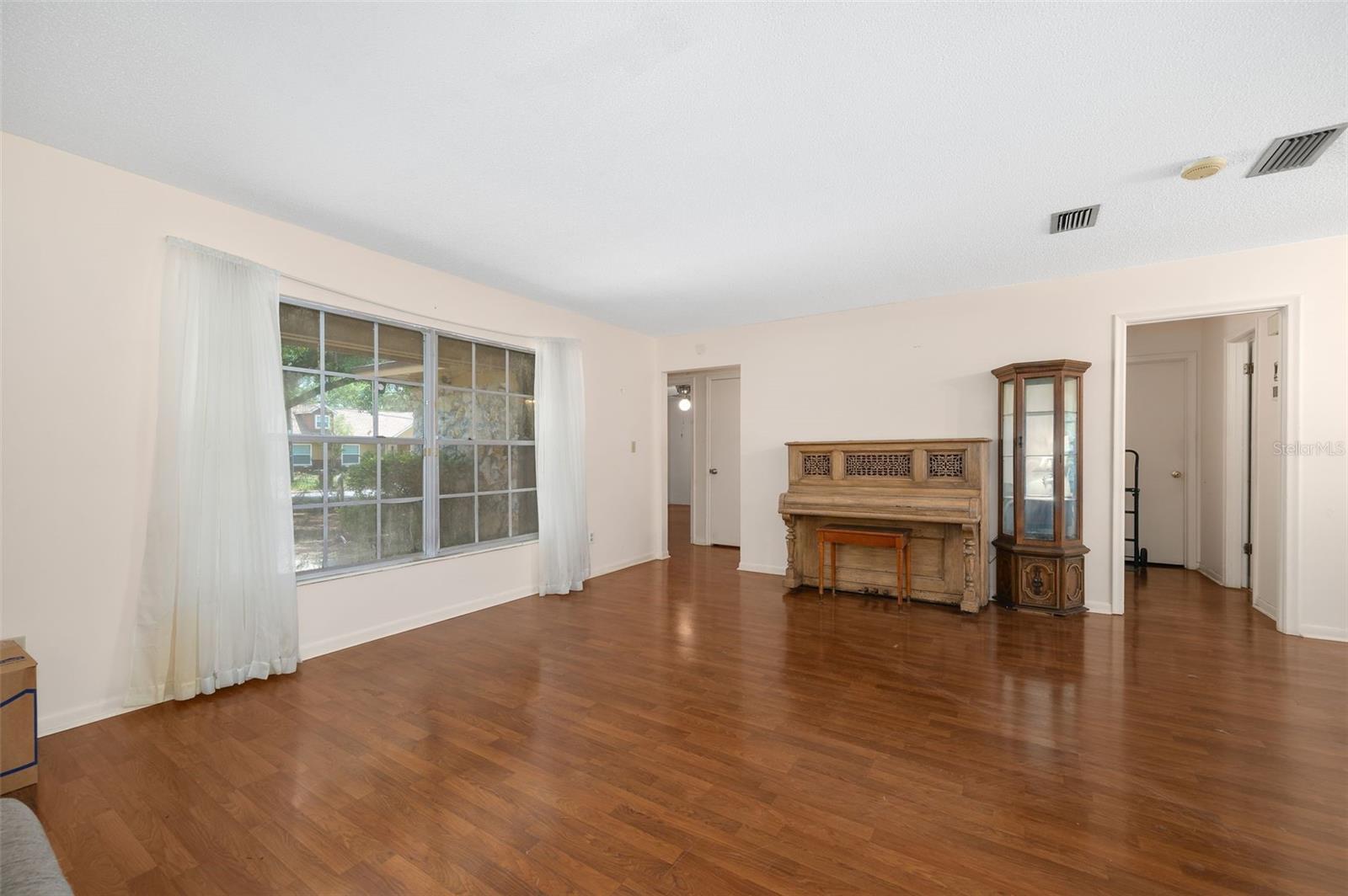 Image 5 of 21 For 2416 55th Boulevard