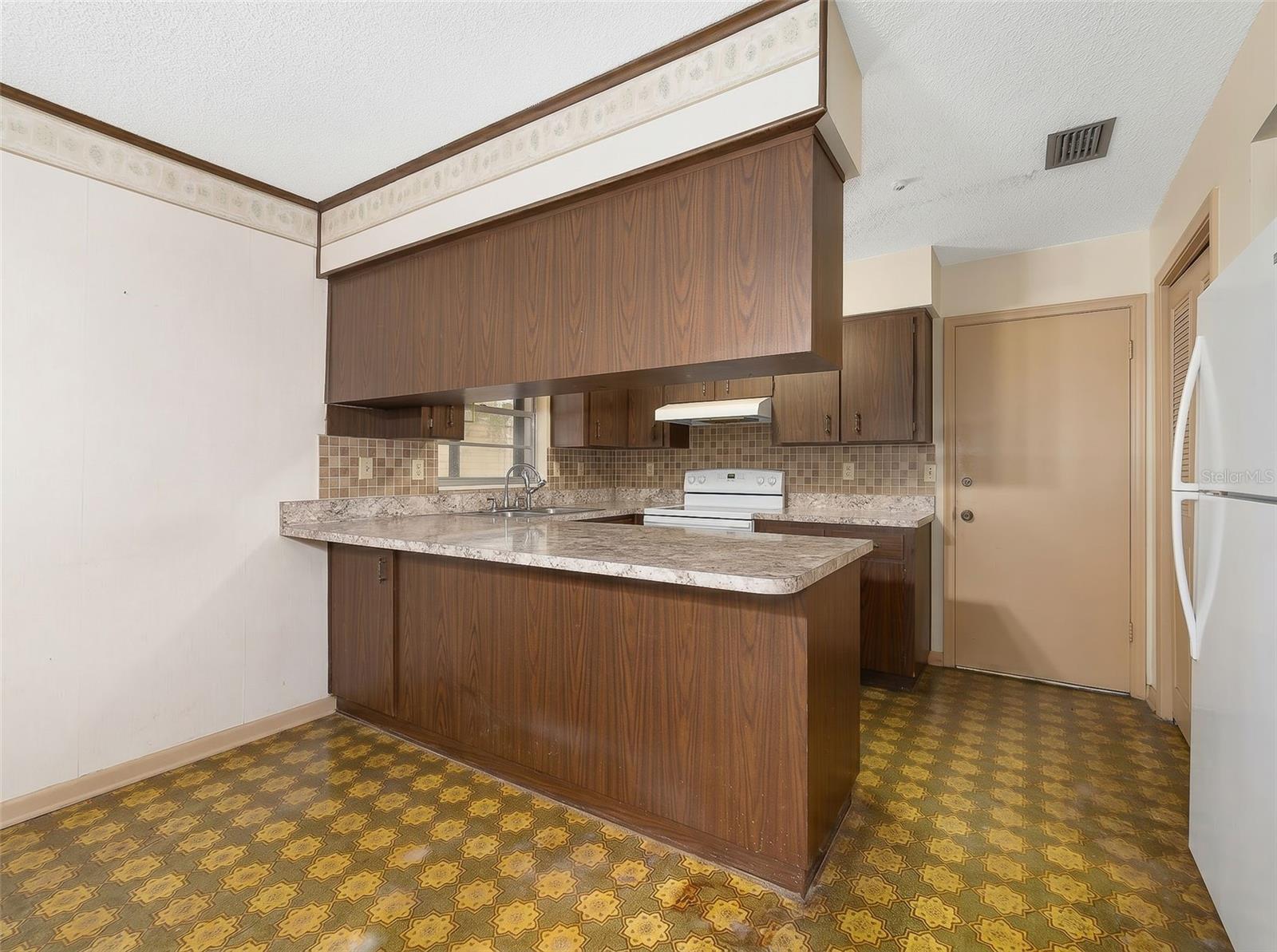 Image 8 of 21 For 2416 55th Boulevard