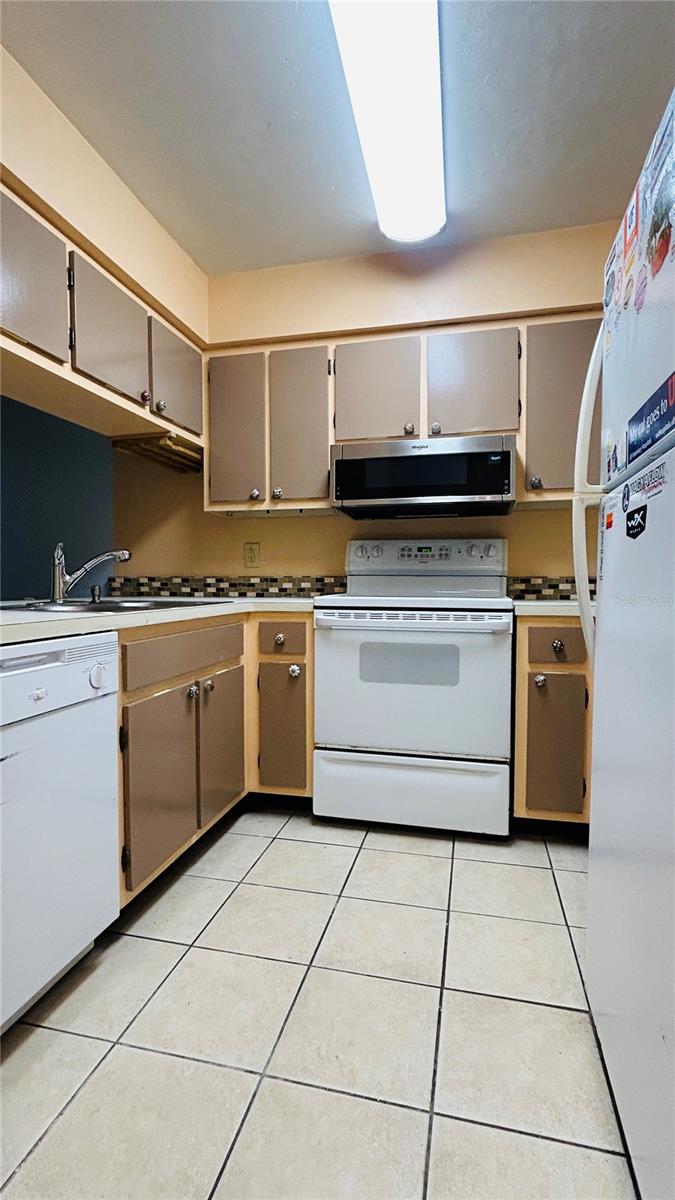 Image 6 of 20 For 4328 69th Terrace