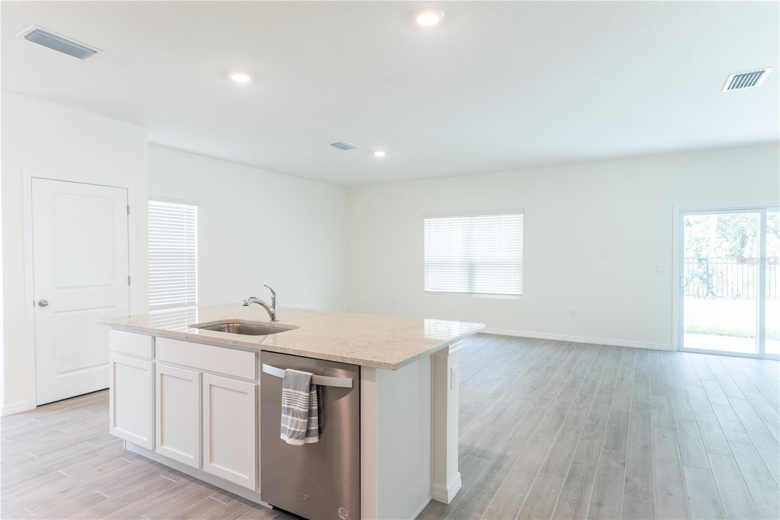 Image 10 of 35 For 4807 51st Drive