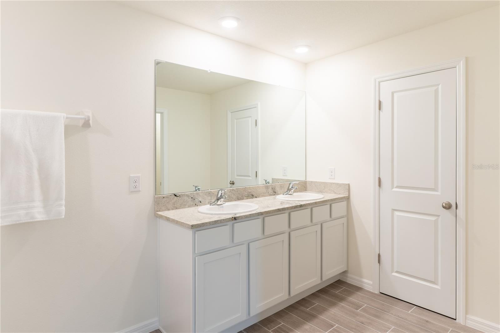 Image 25 of 35 For 4807 51st Drive