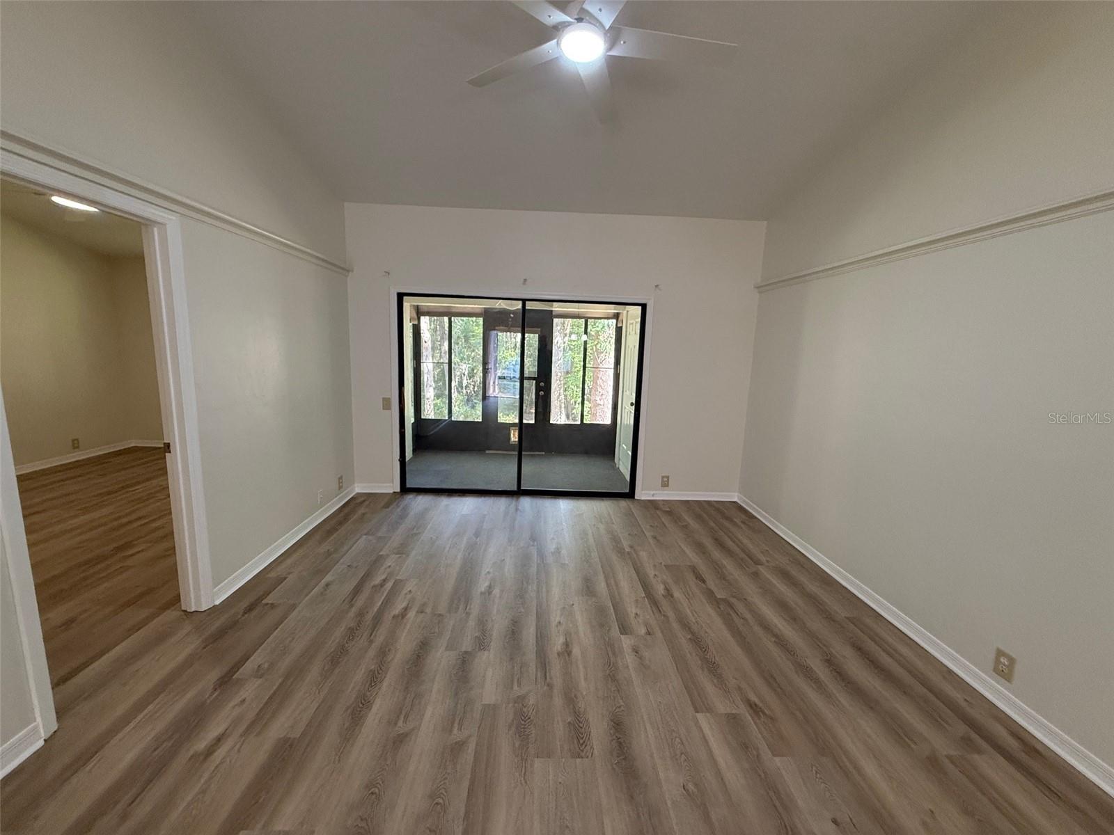 Image 5 of 17 For 4052 23rd Circle