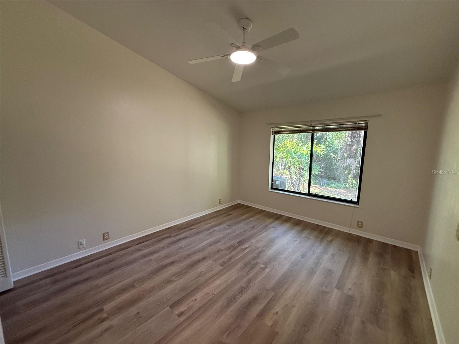Image 9 of 17 For 4052 23rd Circle