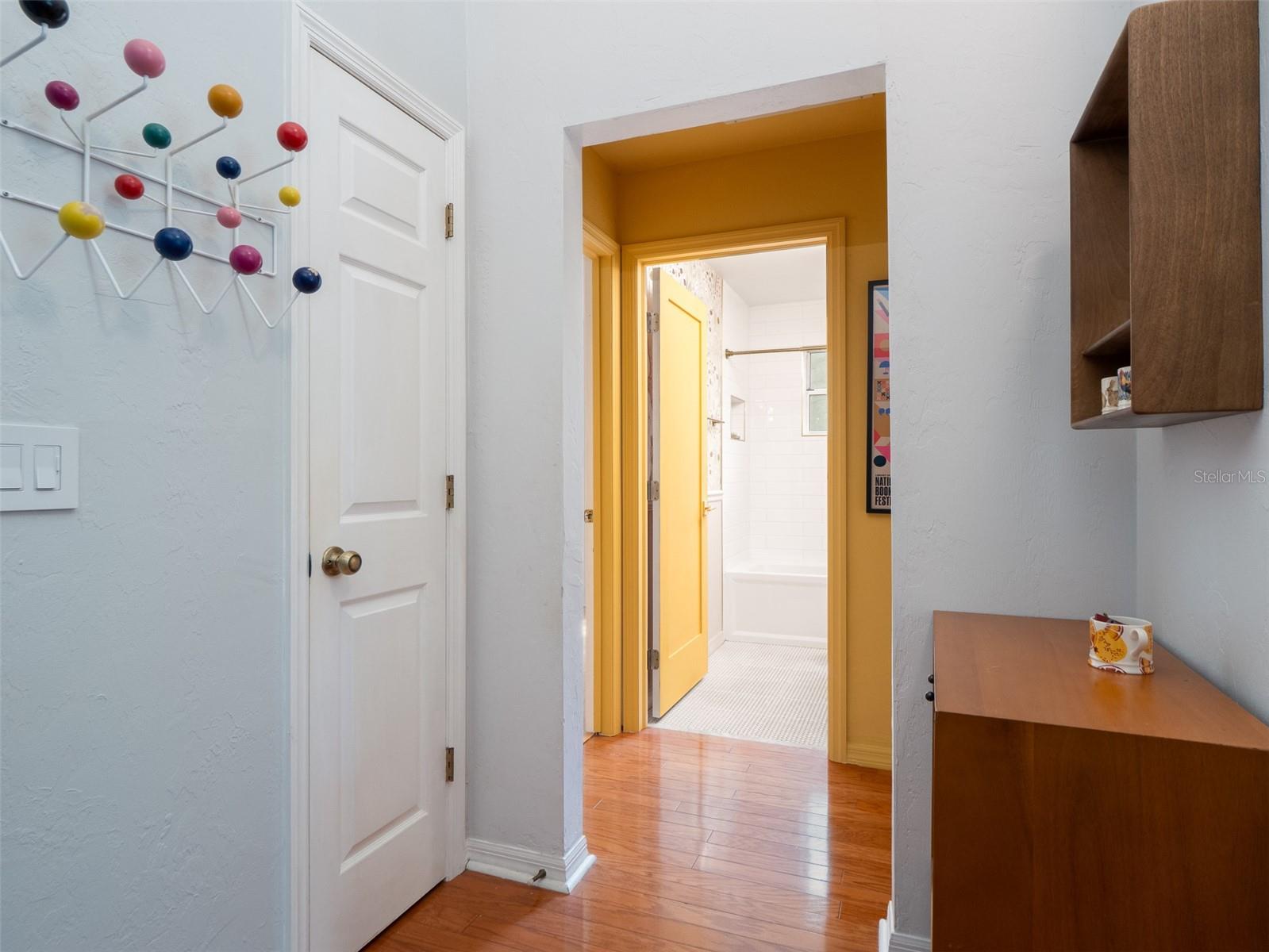 Image 16 of 21 For 5213 94th Street