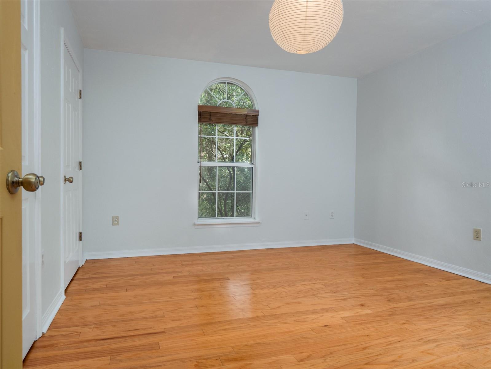 Image 19 of 21 For 5213 94th Street