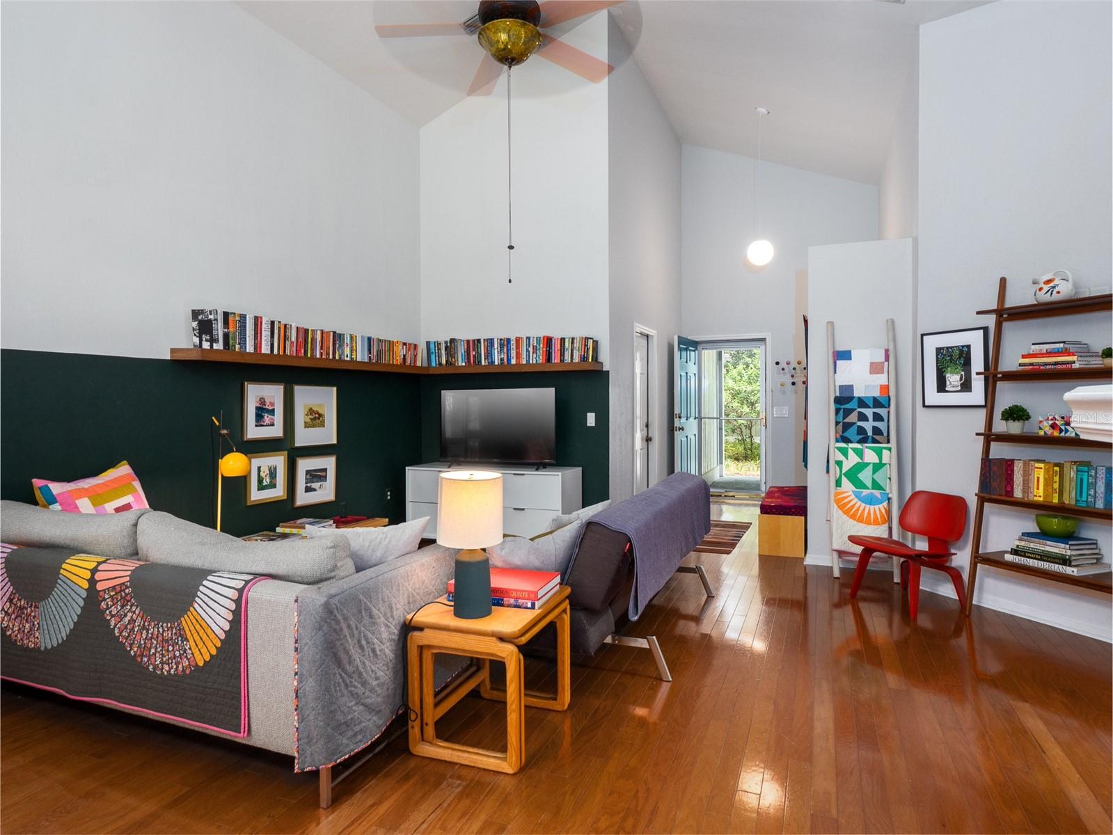 Image 9 of 21 For 5213 94th Street
