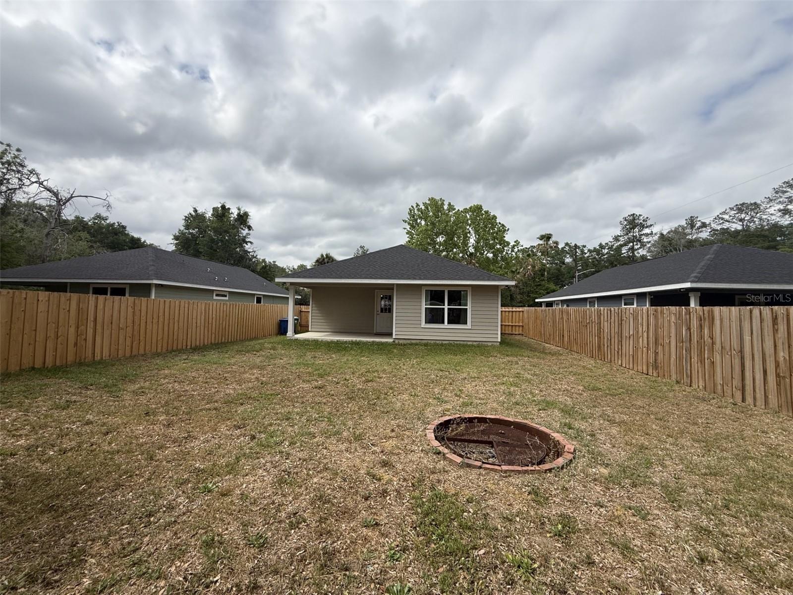 Image 15 of 18 For 13323 157th Avenue