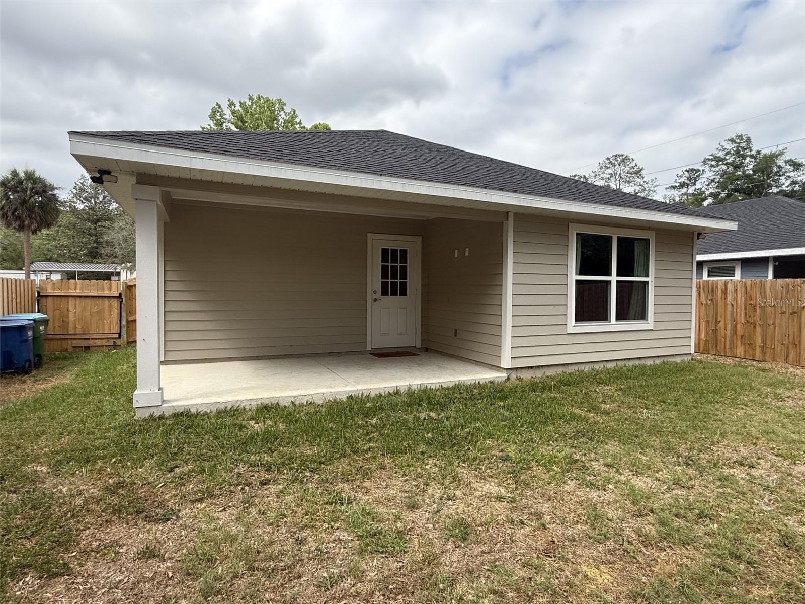 Image 16 of 18 For 13323 157th Avenue