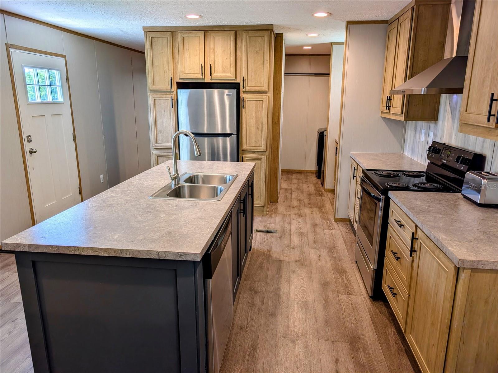 Image 10 of 49 For 14421 214th Terrace