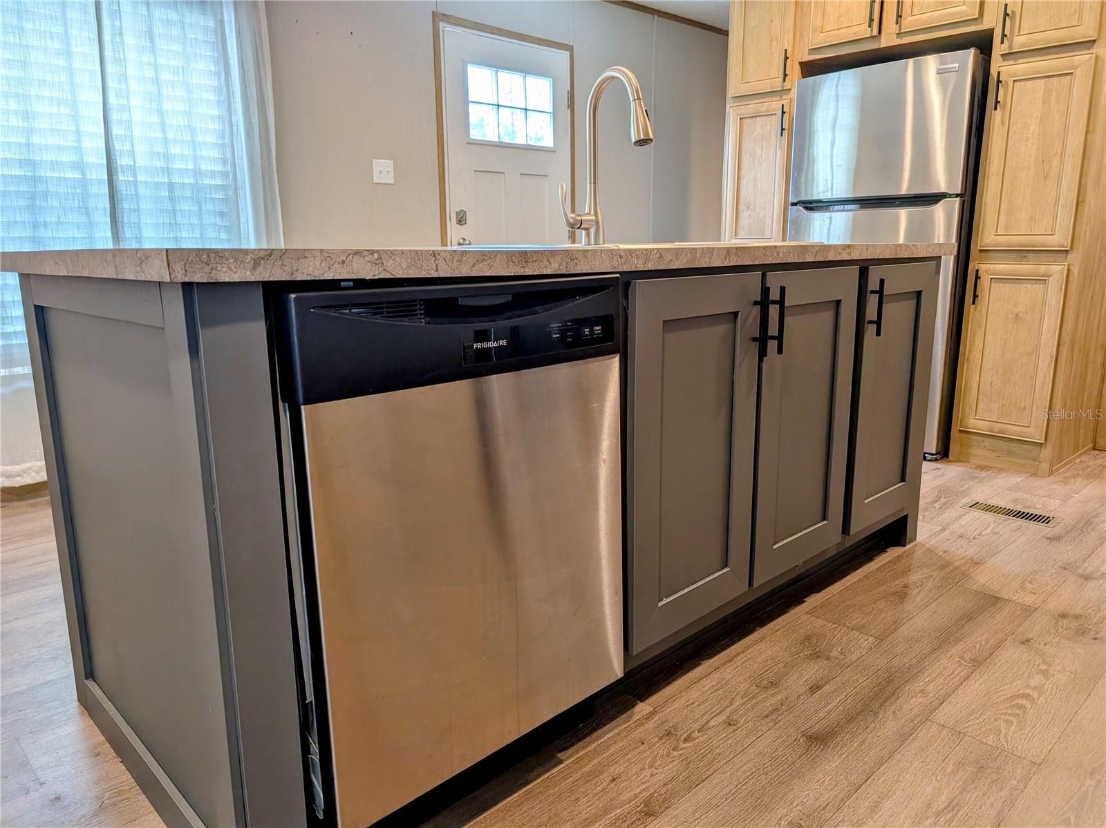 Image 15 of 49 For 14421 214th Terrace