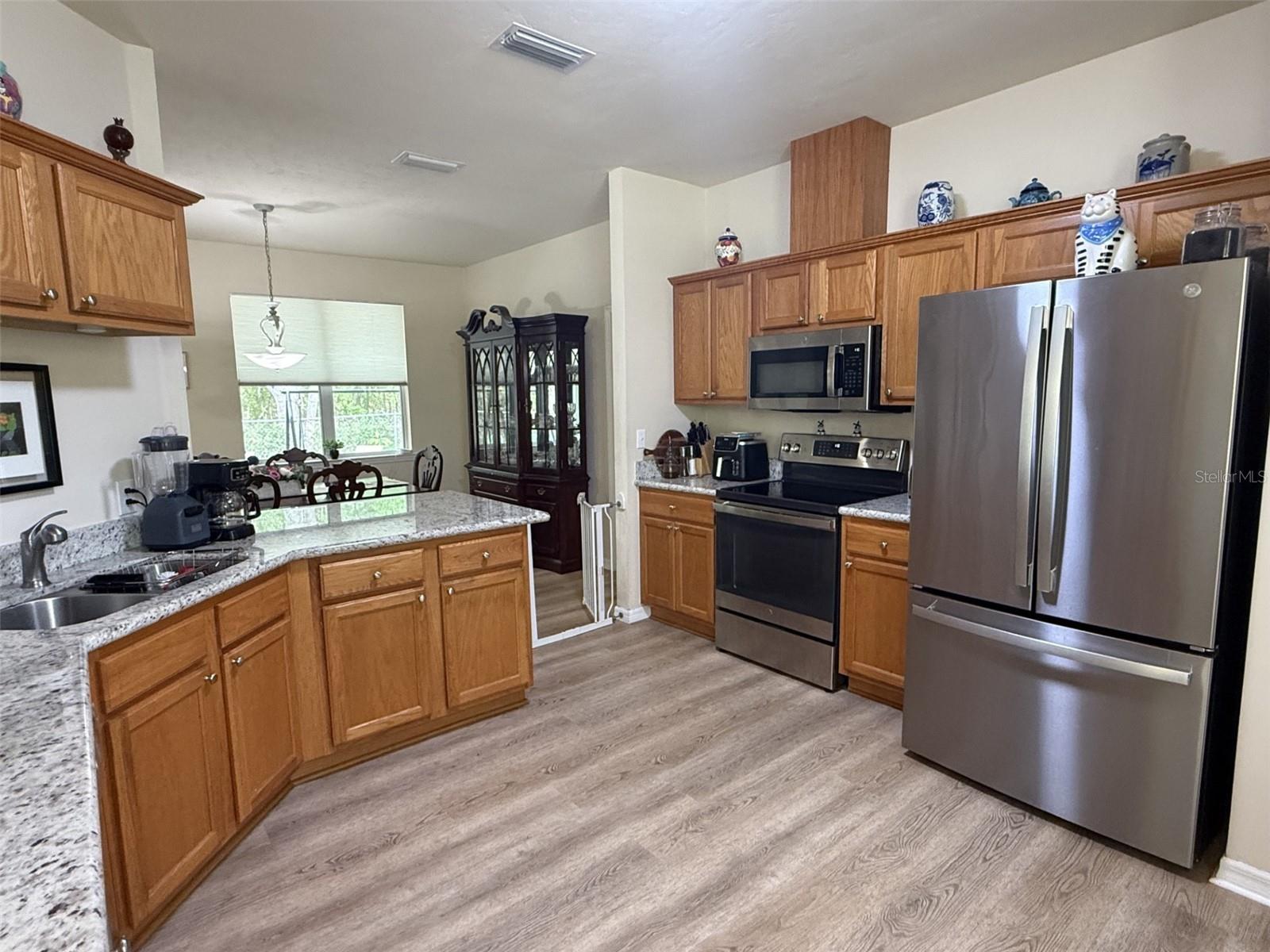 Image 3 of 23 For 11570 74th Terrace