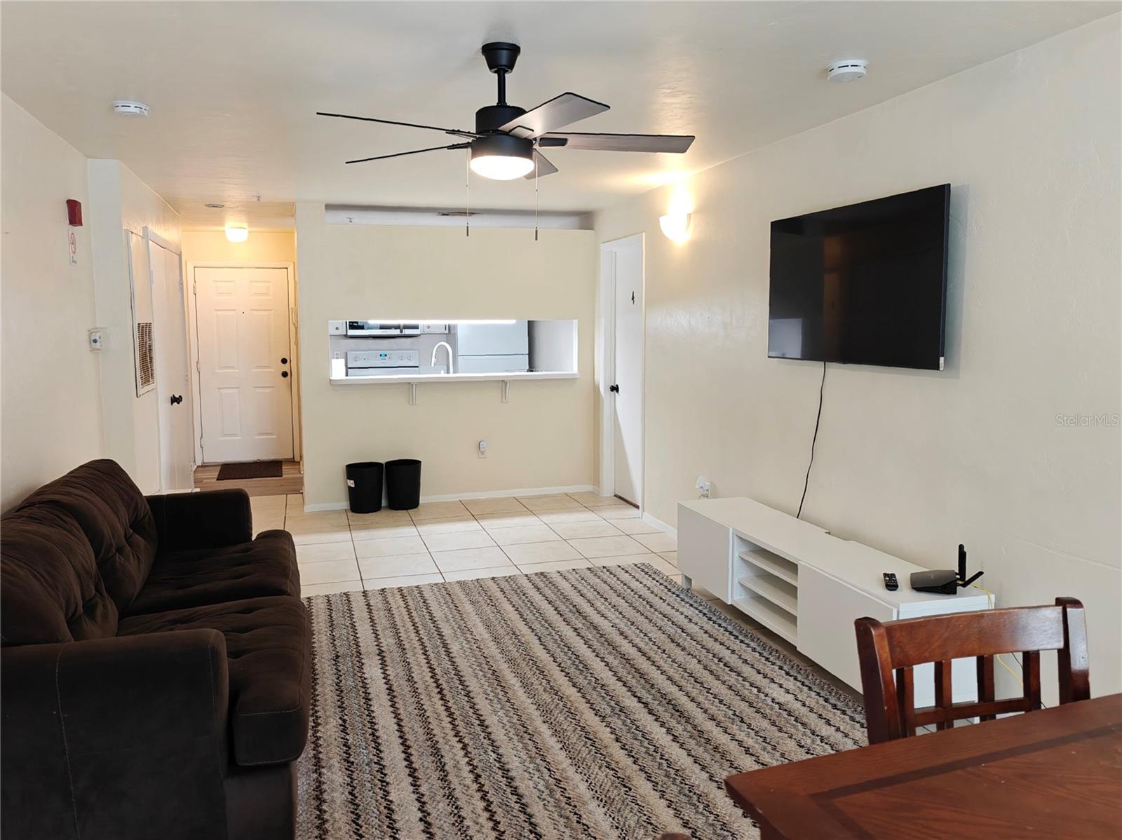 Image 3 of 17 For 4000 23rd Street 5-207 Room