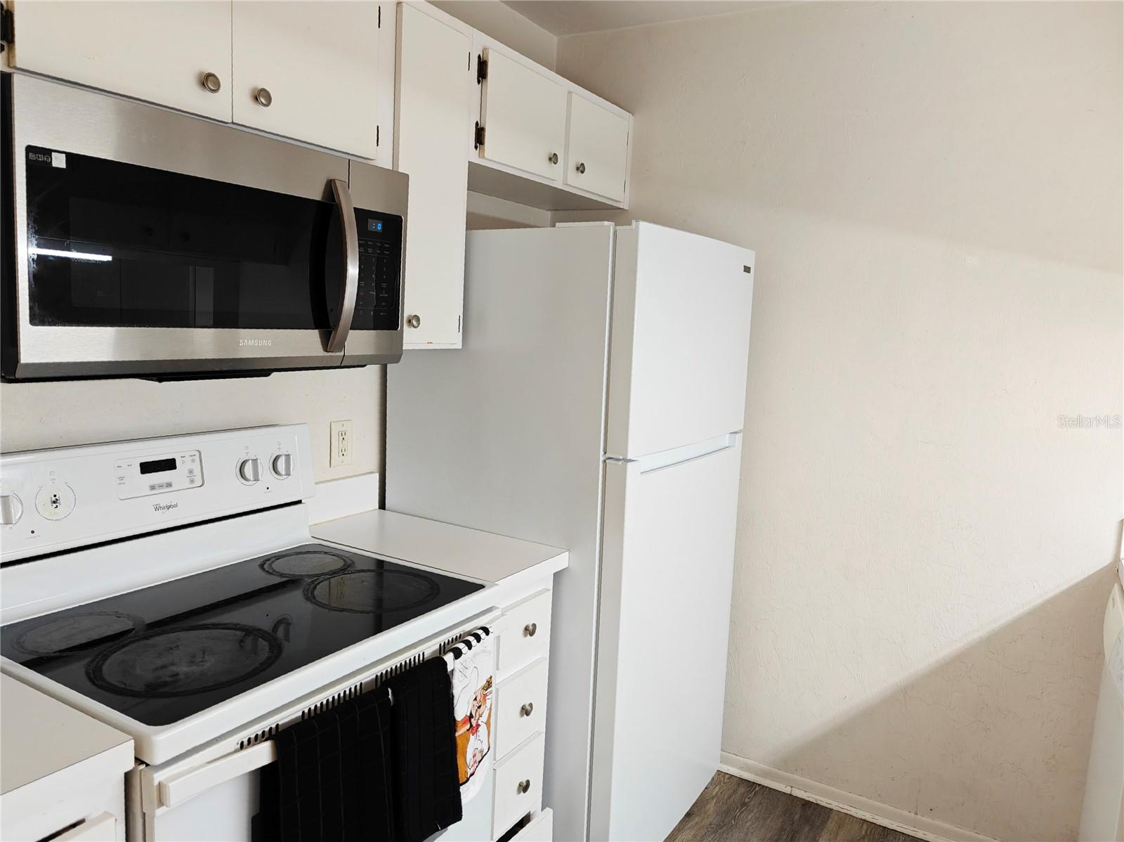 Image 9 of 17 For 4000 23rd Street 5-207 Room