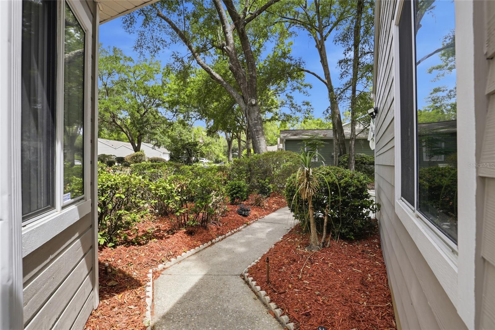 Image 4 of 41 For 829 124th Drive