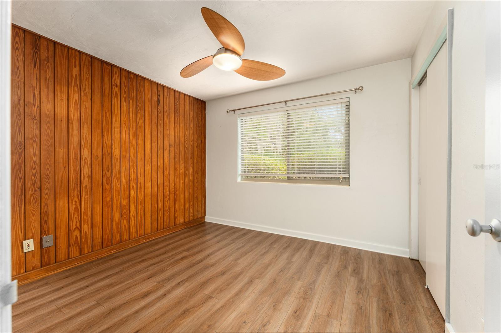 Image 7 of 23 For 2214 7th Terrace