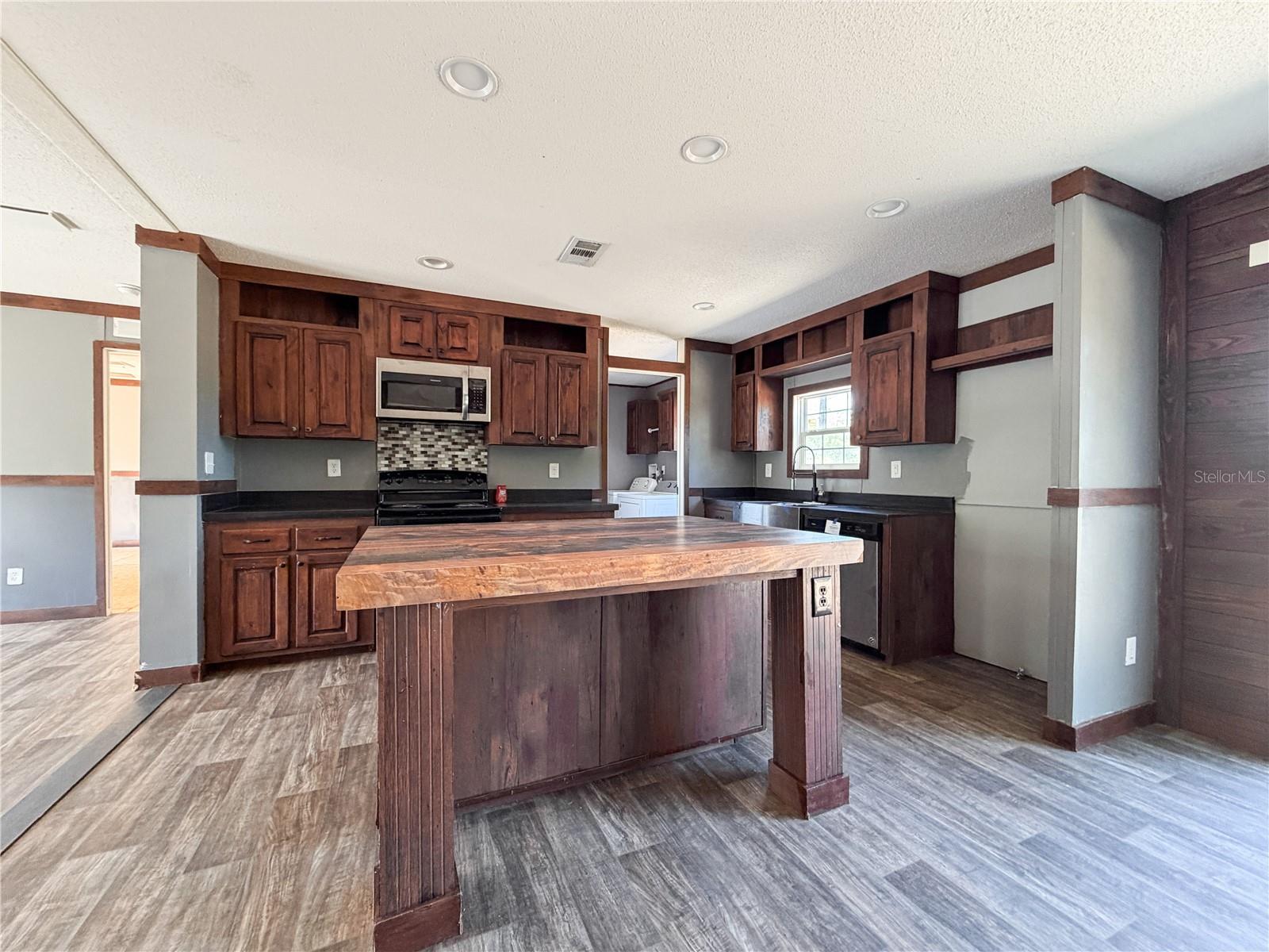 Image 22 of 46 For 4497 142nd Avenue