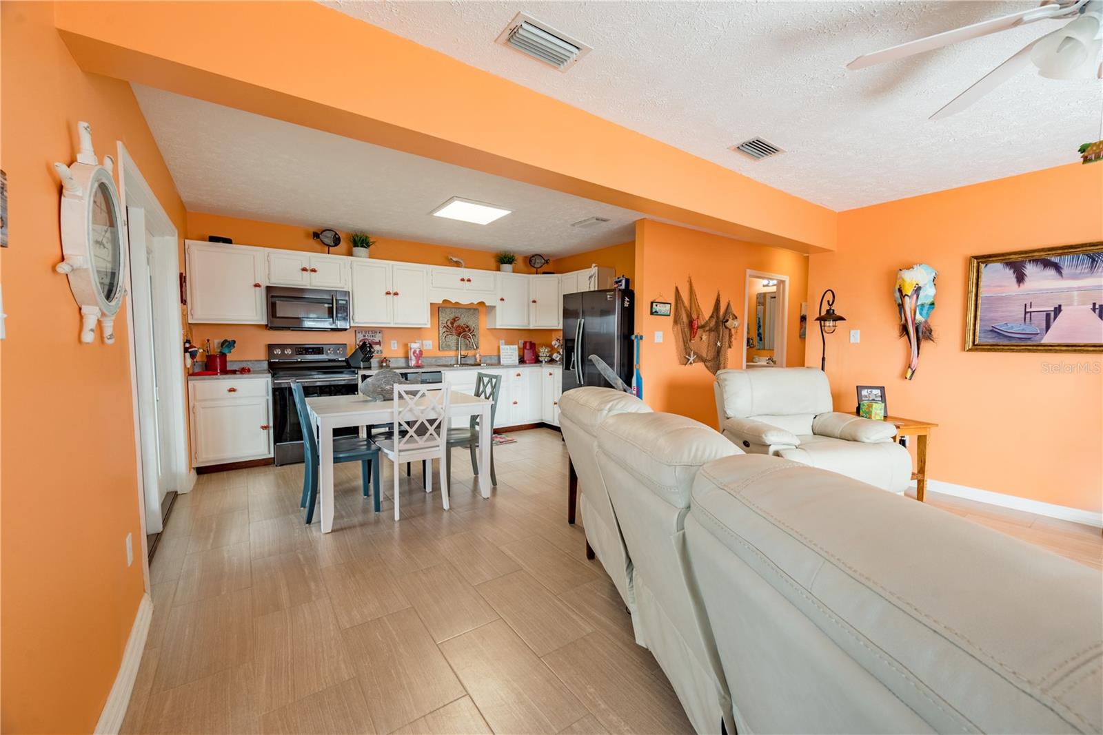Listing photo id 9 for 200-202 205th Street