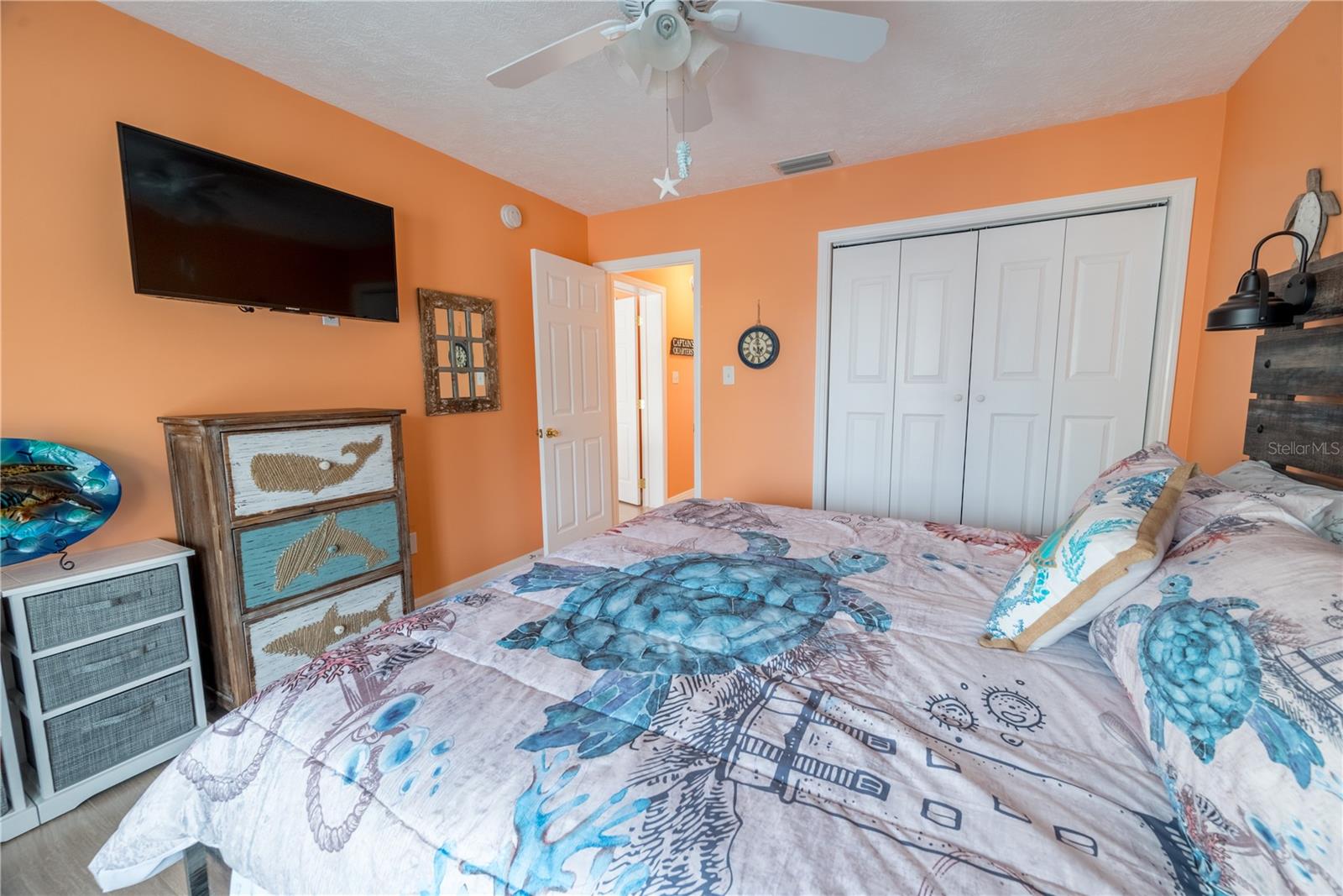 Listing photo id 18 for 200-202 205th Street