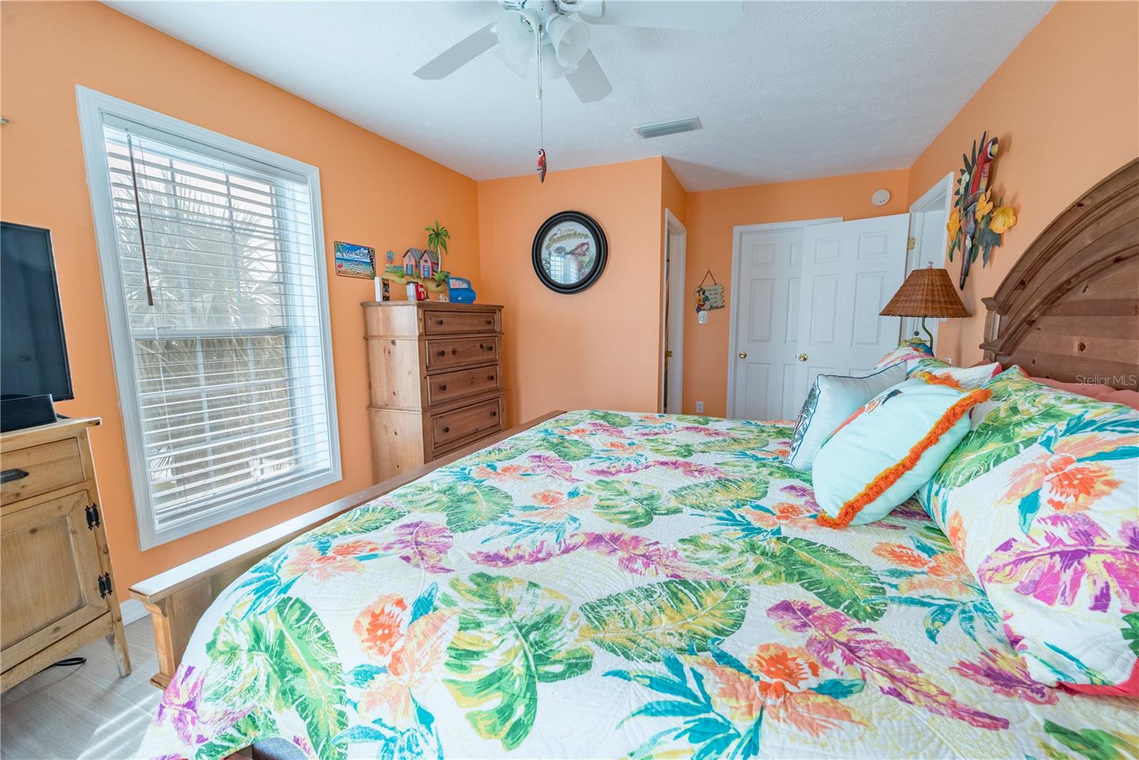 Listing photo id 21 for 200-202 205th Street