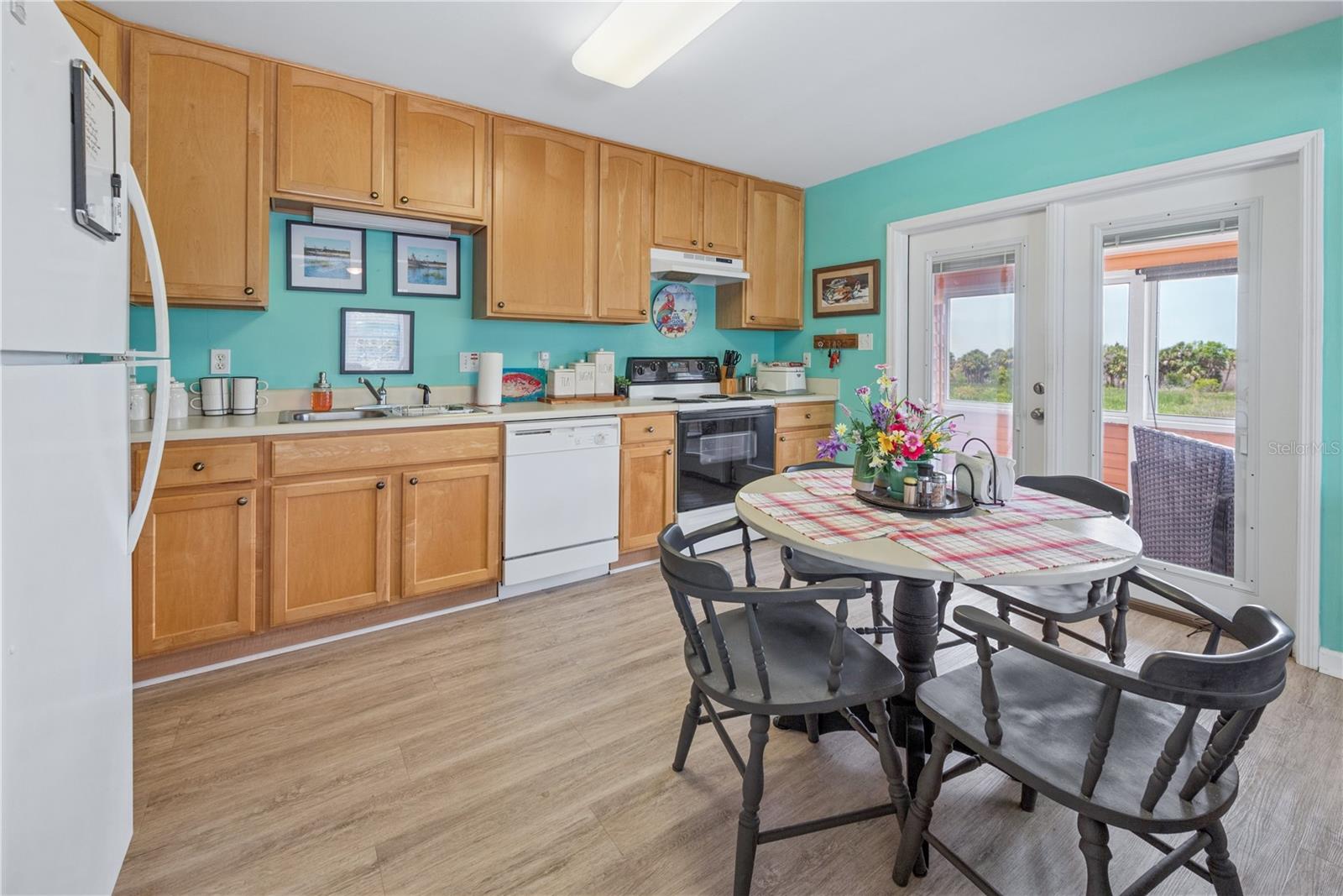 Listing photo id 31 for 200-202 205th Street