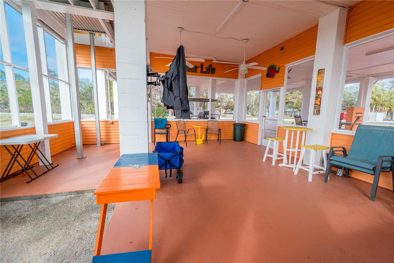 Listing photo id 41 for 200-202 205th Street