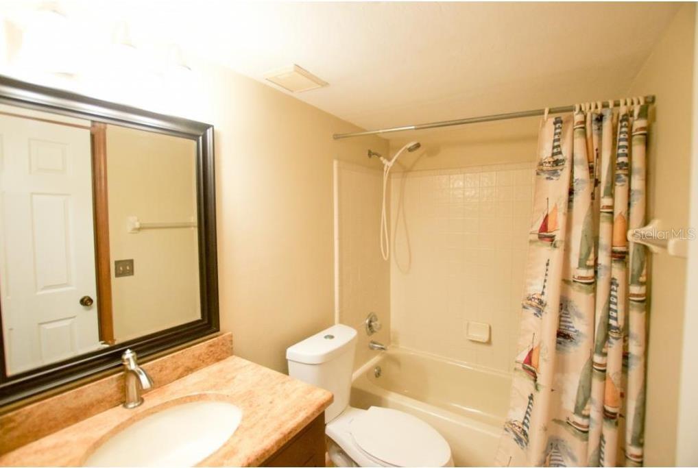 Image 10 of 37 For 900 62nd Boulevard D23