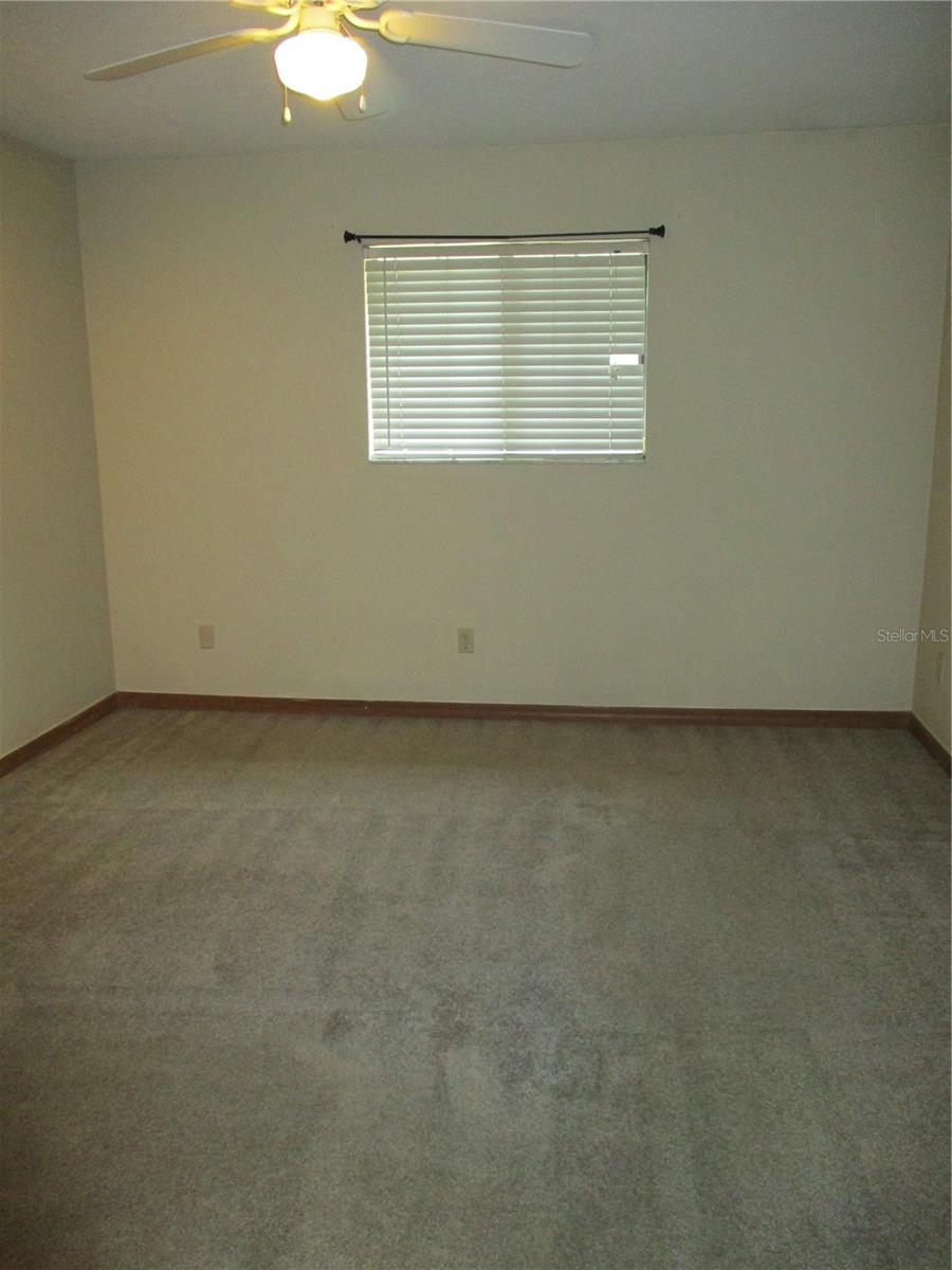 Image 22 of 37 For 900 62nd Boulevard D23