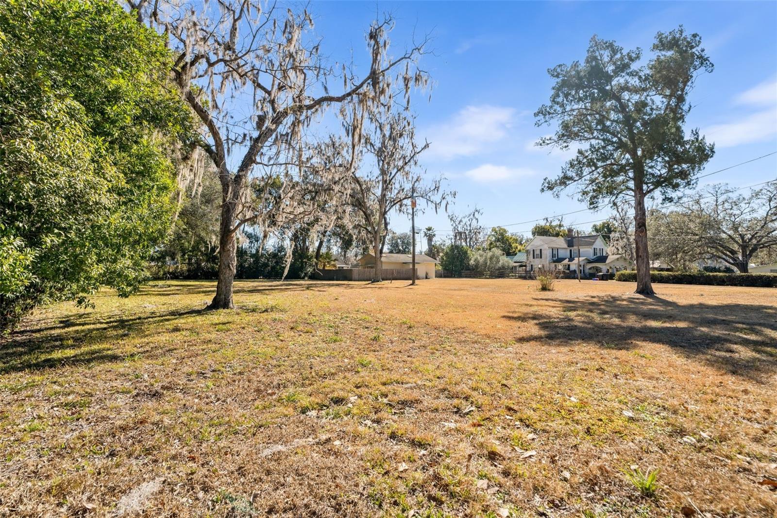 Image 45 of 63 For 14904 143 Terrace
