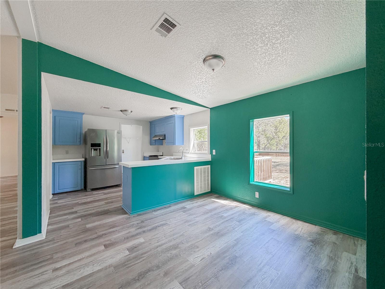 Image 18 of 34 For 9590 78th Lane