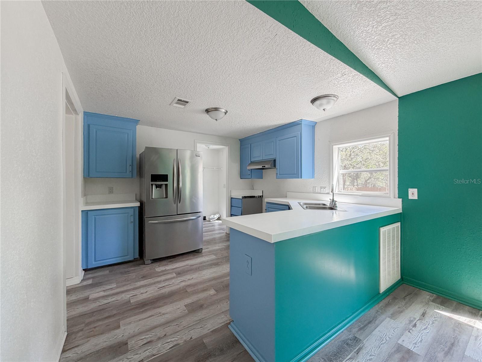 Image 20 of 34 For 9590 78th Lane