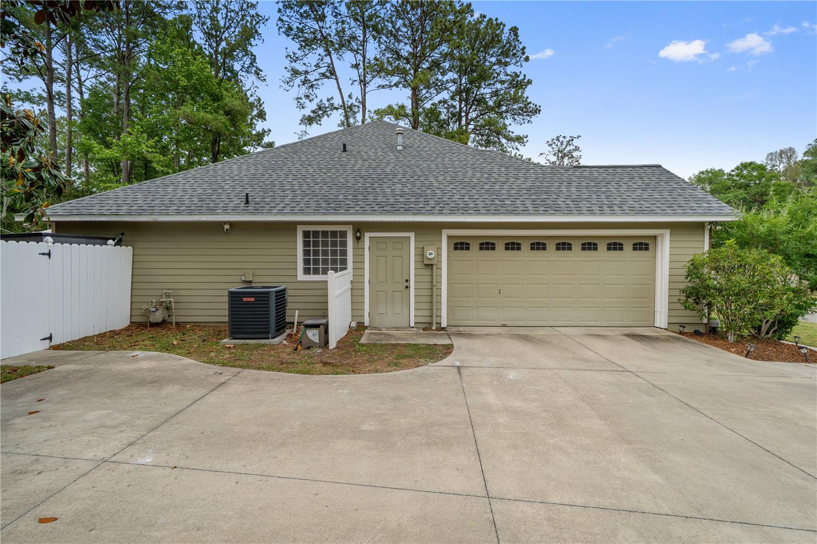 Image 45 of 51 For 11422 16th Place