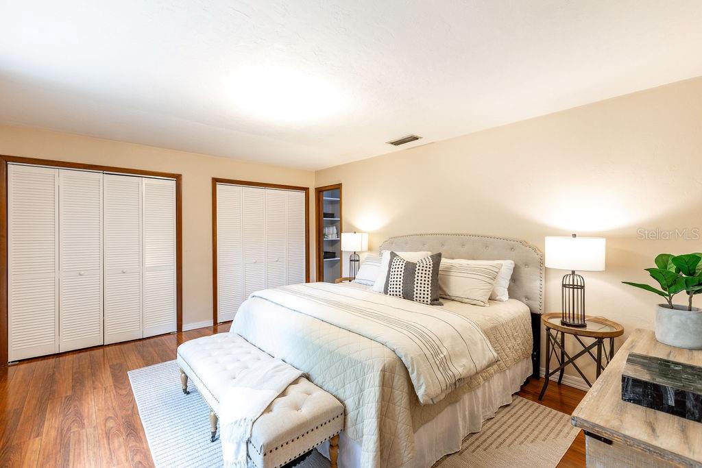 Image 16 of 43 For 2884 197th Street