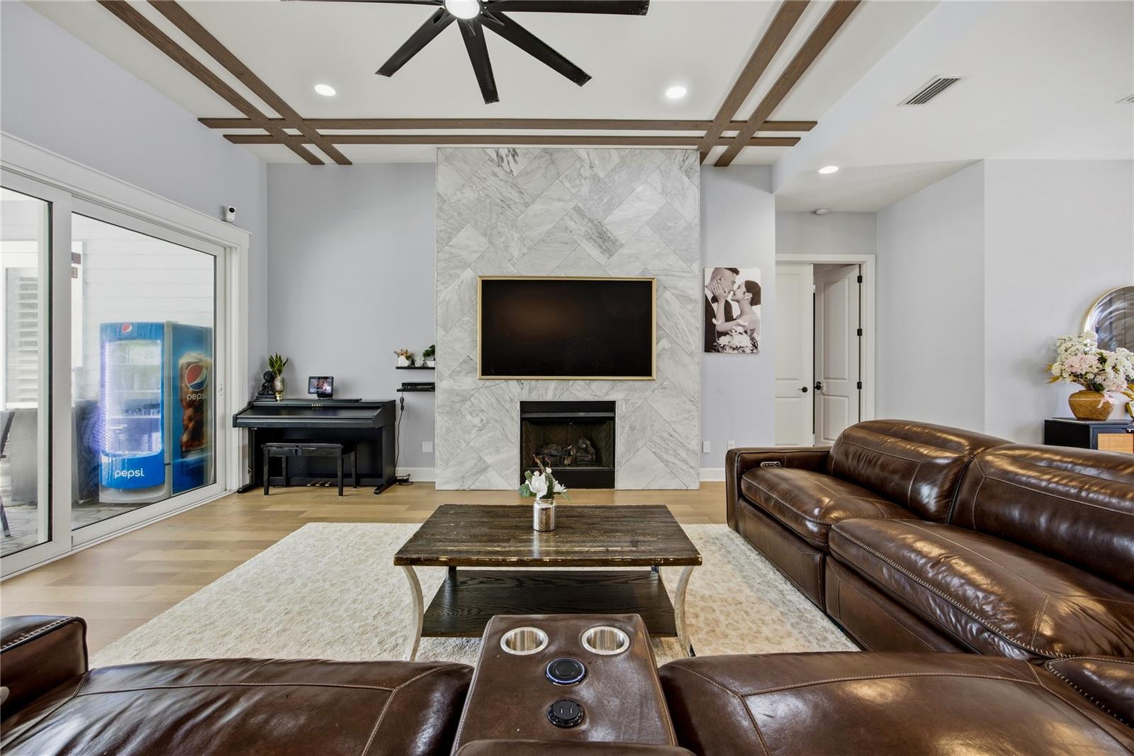 Listing photo id 11 for 4003 63rd Way