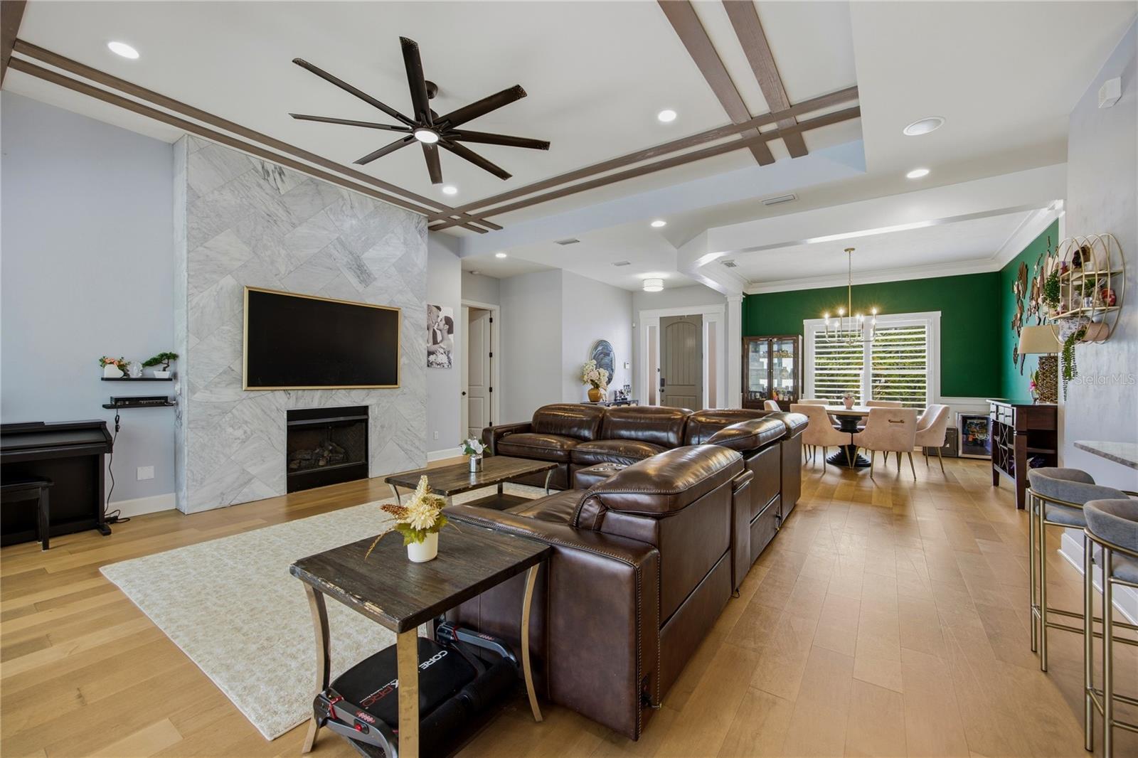 Listing photo id 12 for 4003 63rd Way