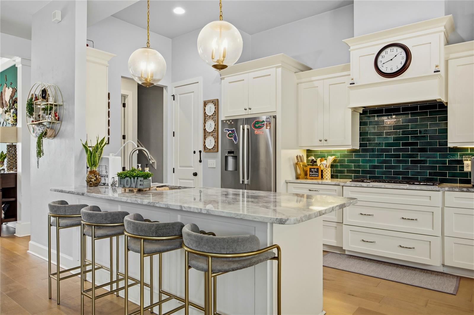 Listing photo id 18 for 4003 63rd Way