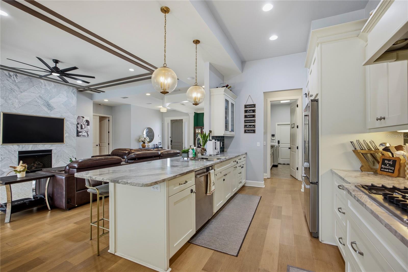 Listing photo id 1 for 4003 63rd Way