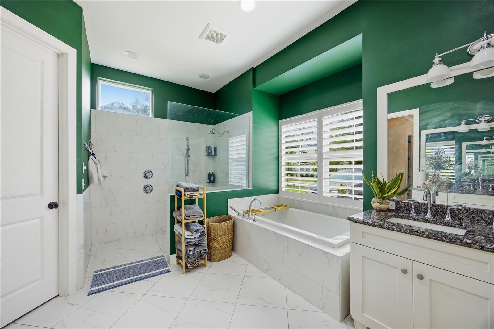 Listing photo id 29 for 4003 63rd Way
