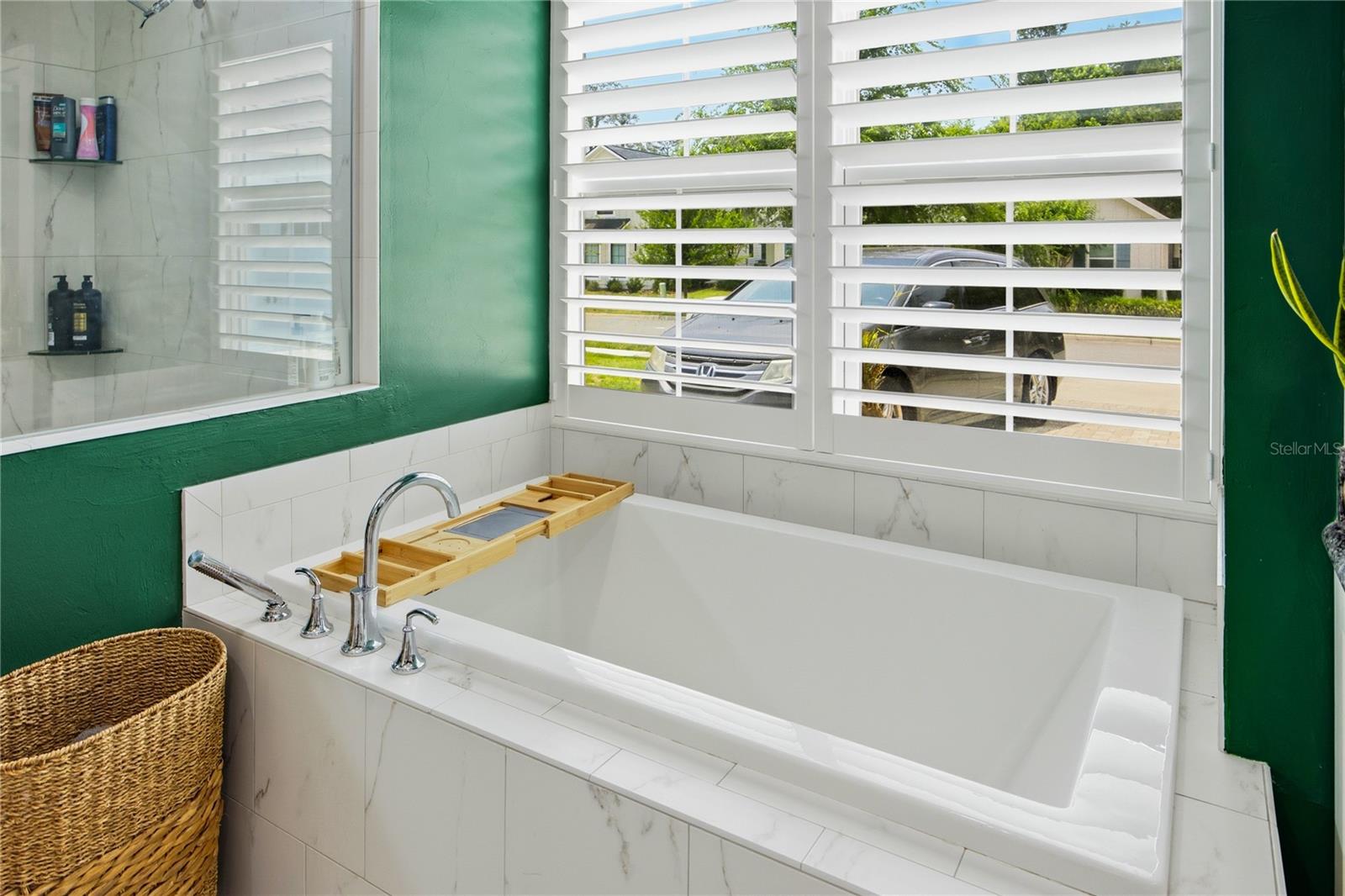 Listing photo id 30 for 4003 63rd Way