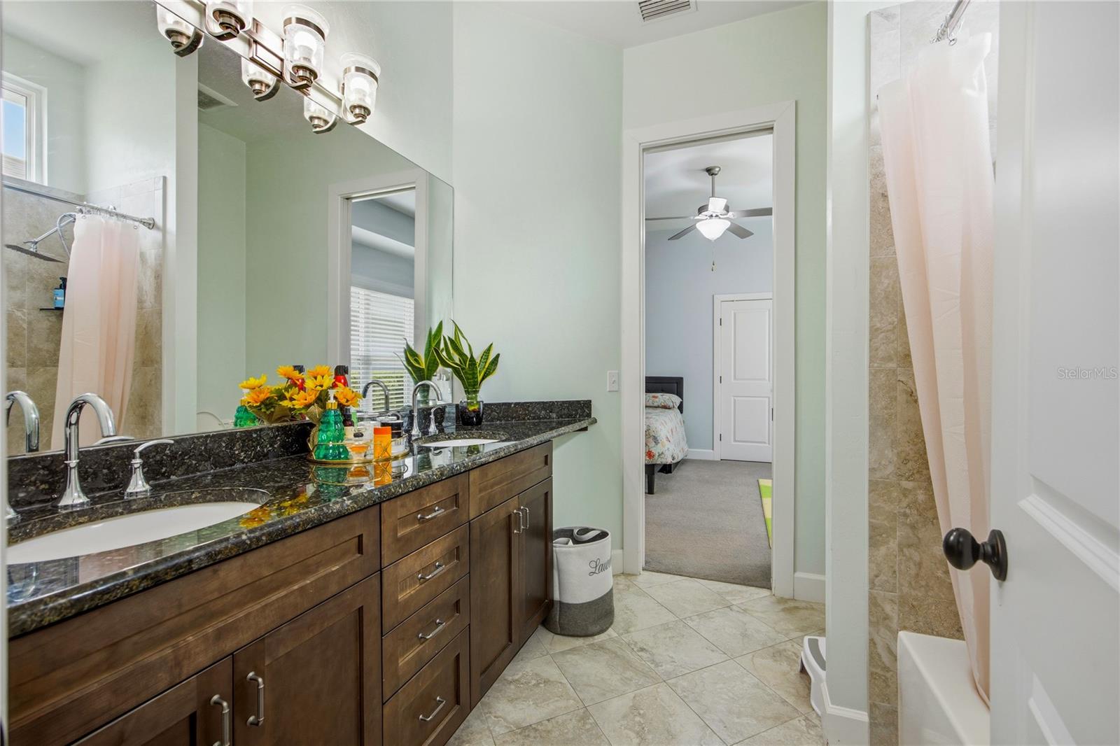 Listing photo id 34 for 4003 63rd Way