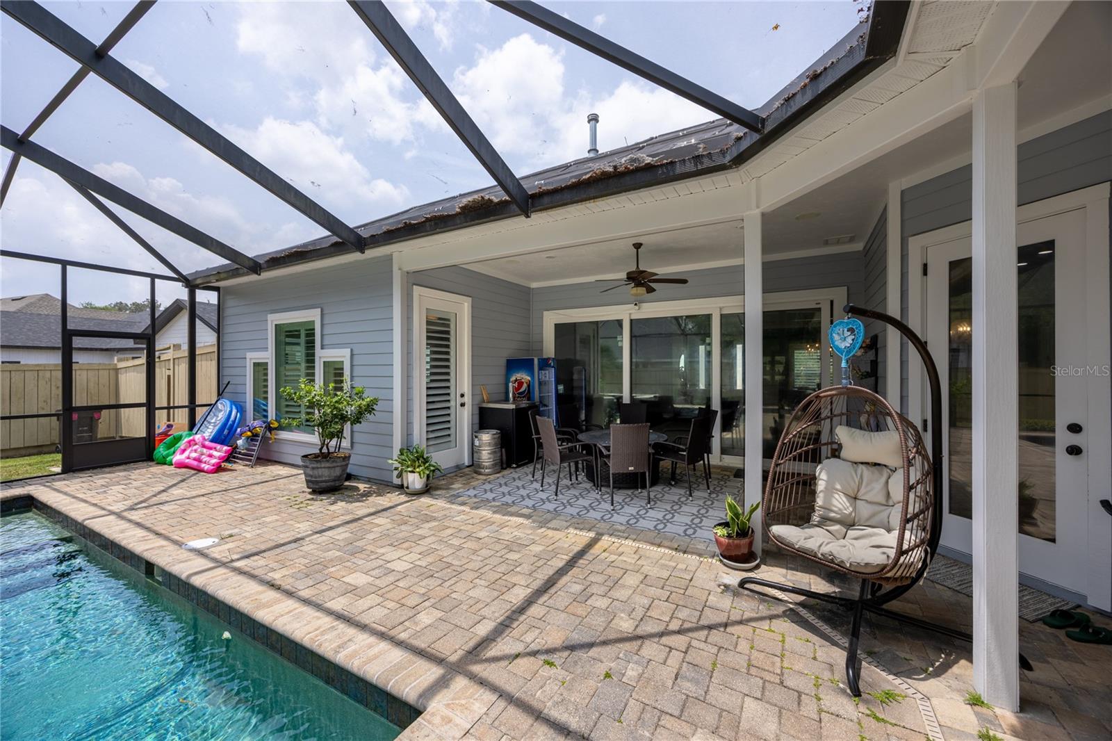 Listing photo id 48 for 4003 63rd Way