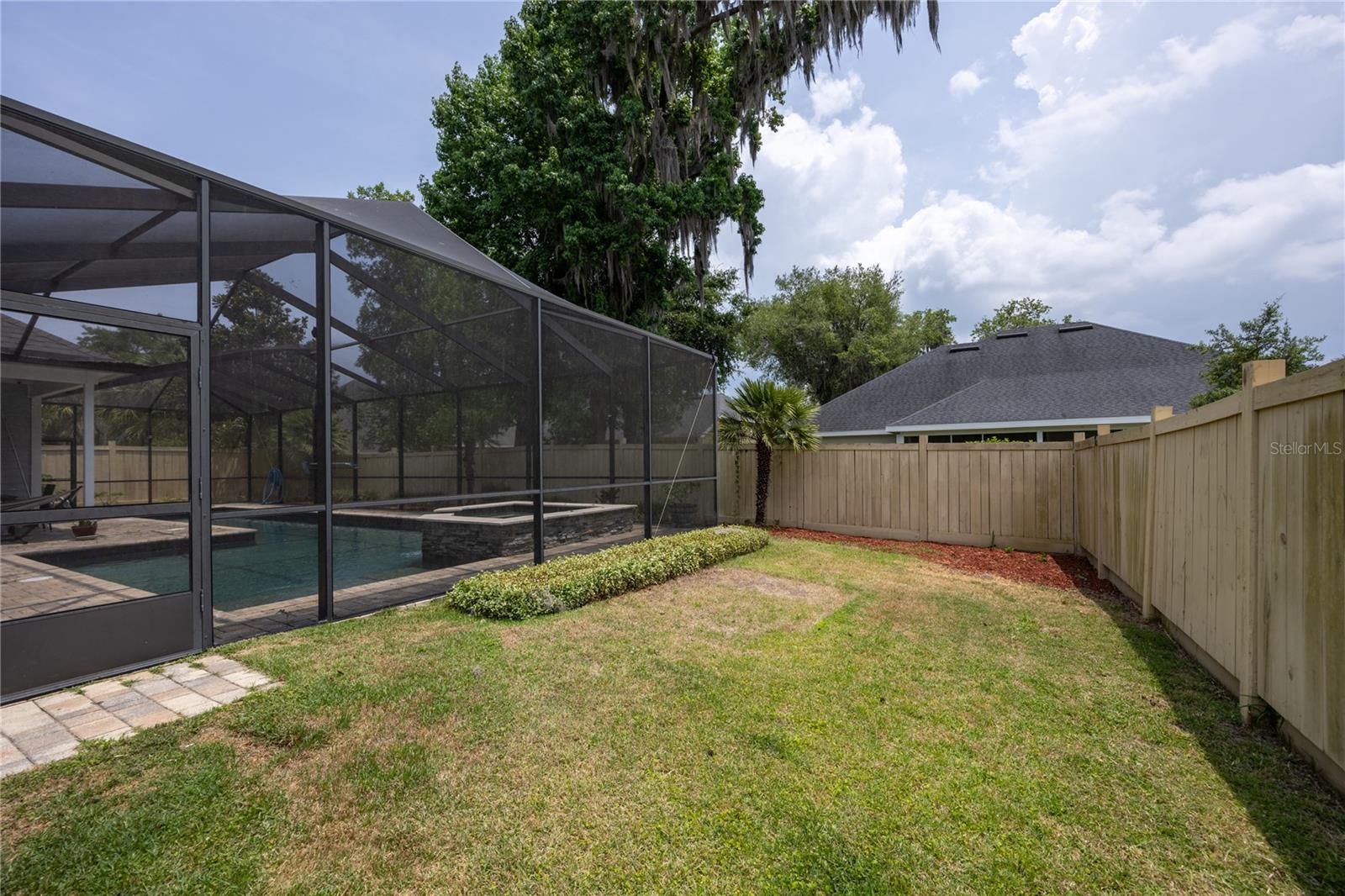 Listing photo id 49 for 4003 63rd Way