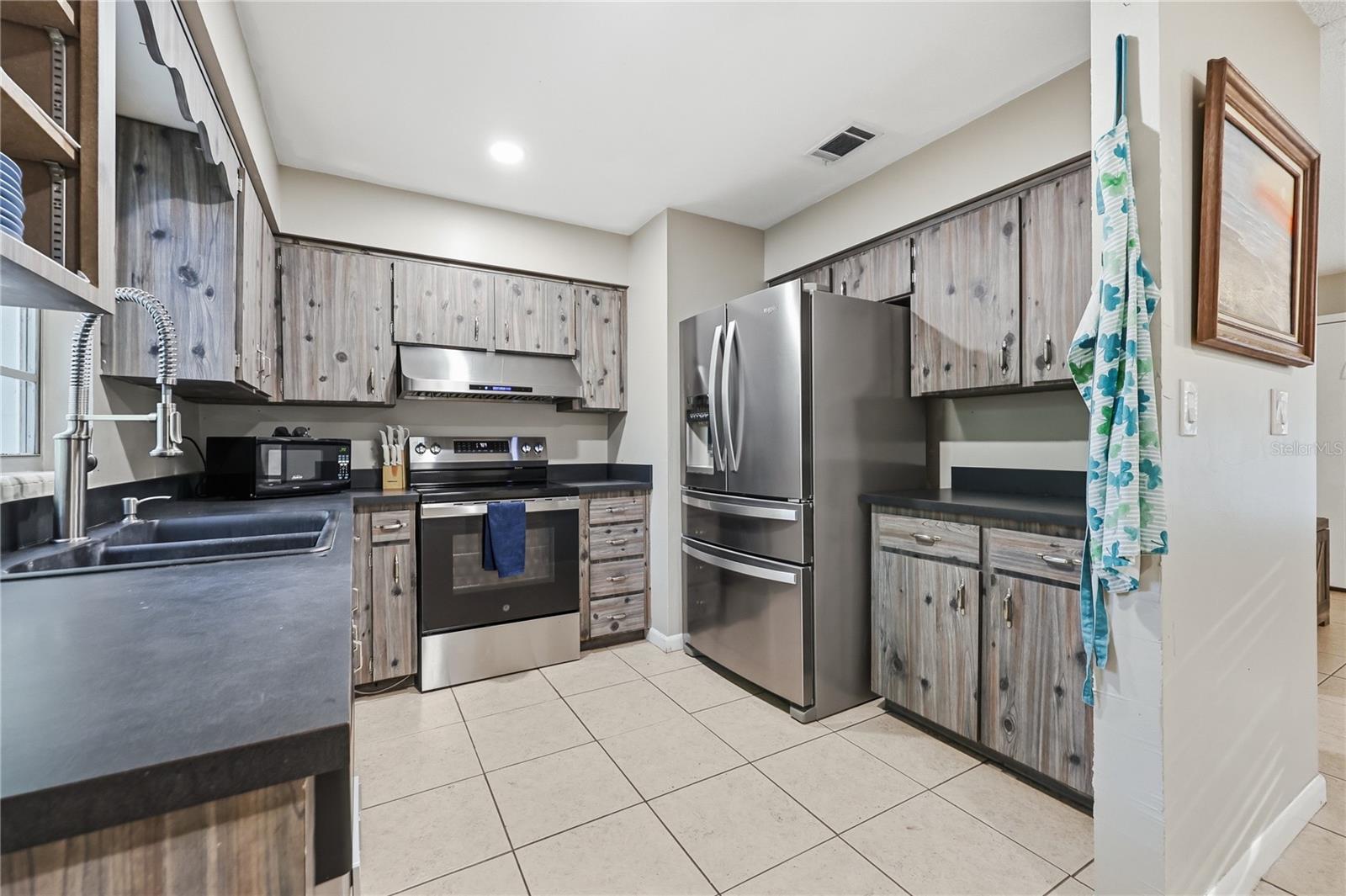 Image 10 of 24 For 4735 28th Terrace