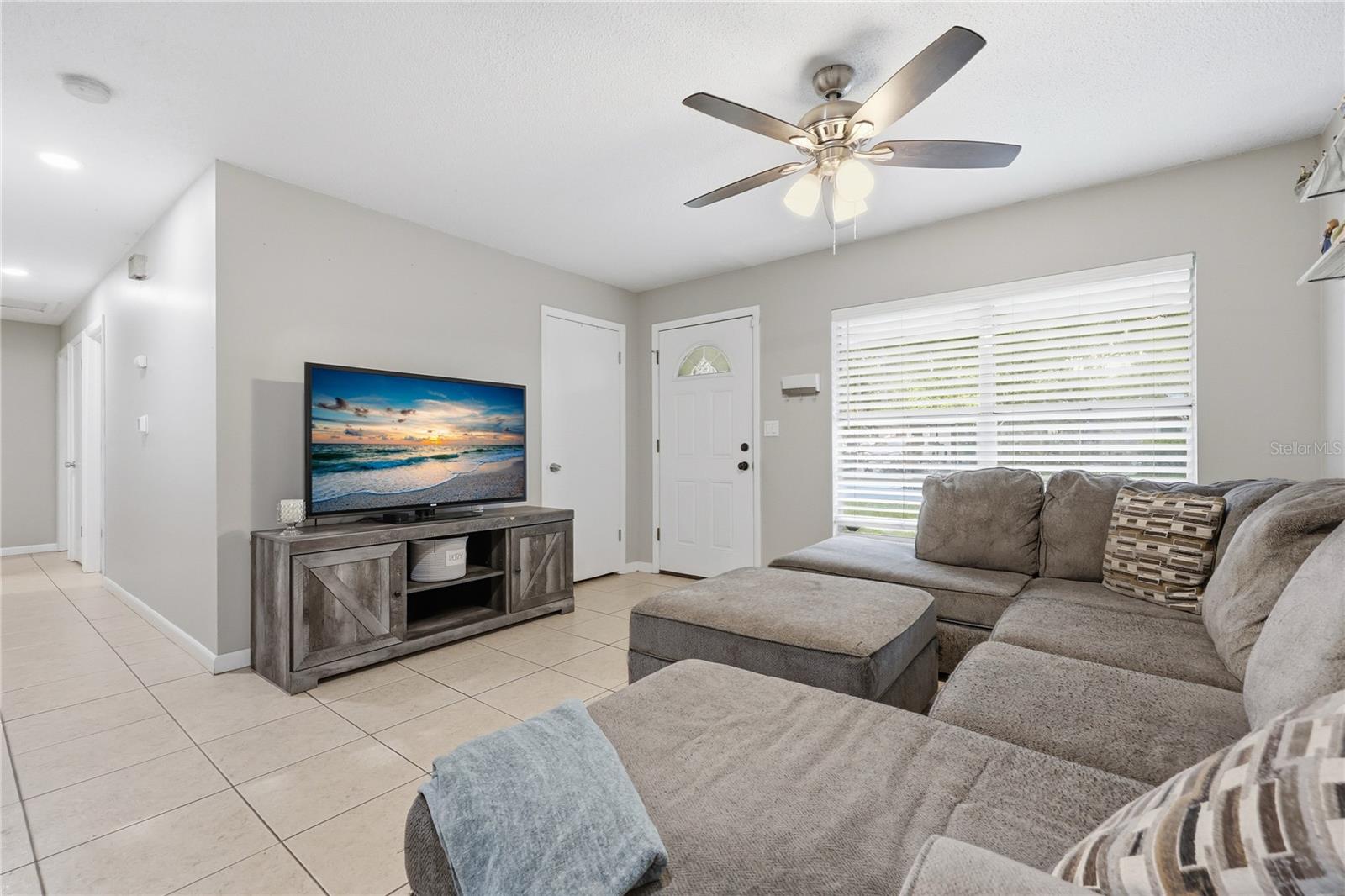 Image 4 of 24 For 4735 28th Terrace