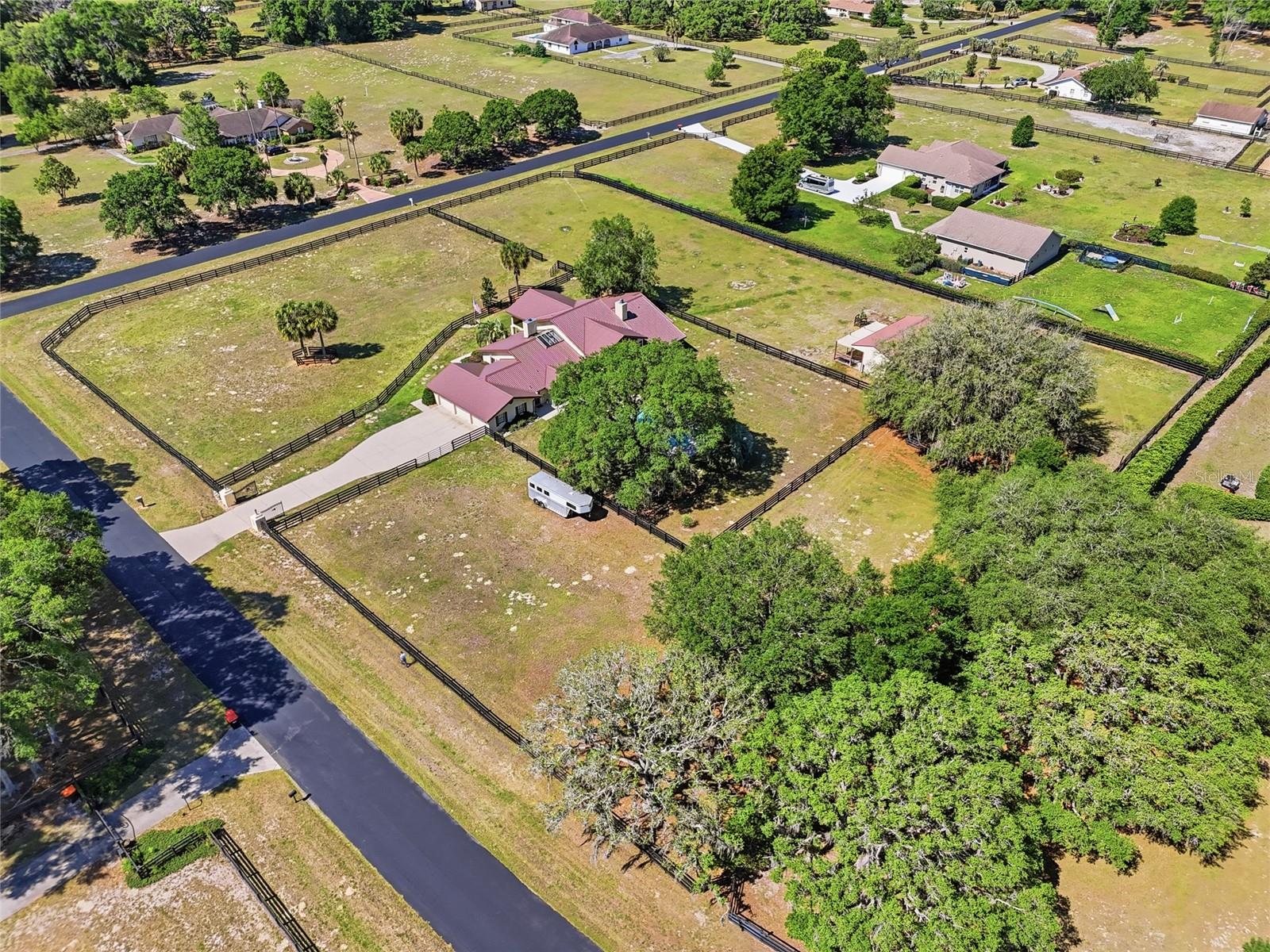Image 4 of 51 For 9700 67th Terrace