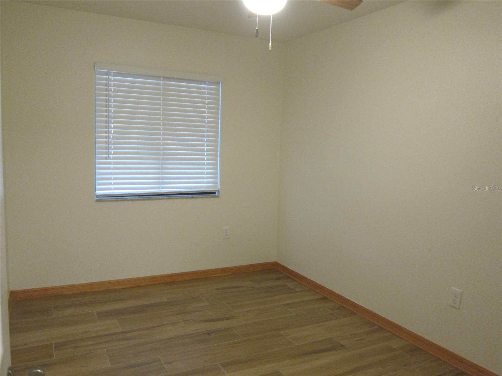 Image 20 of 27 For 7023 21 Lane